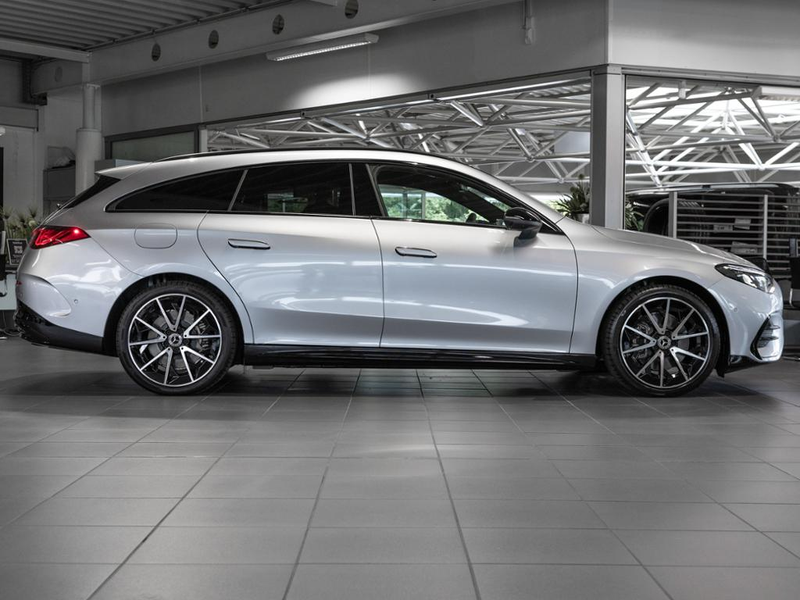 Mercedes-Benz CLA 250 + Shooting Brake mit EQ Technologie AMG — photo 4
