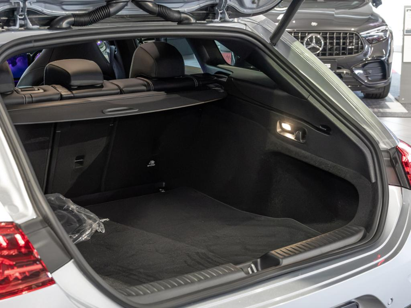 Mercedes-Benz CLA 250 + Shooting Brake mit EQ Technologie AMG — photo 10