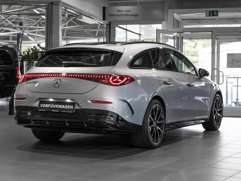 Mercedes-Benz CLA 250 + Shooting Brake mit EQ Technologie AMG — photo 5