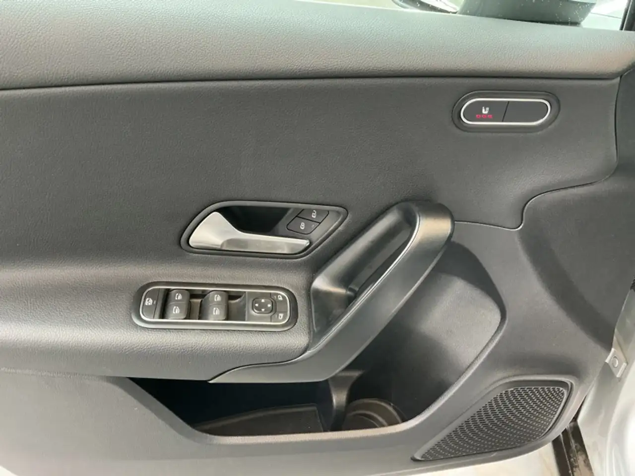 Mercedes-Benz A-Class d Facelift Essential Line, миниатюра 15