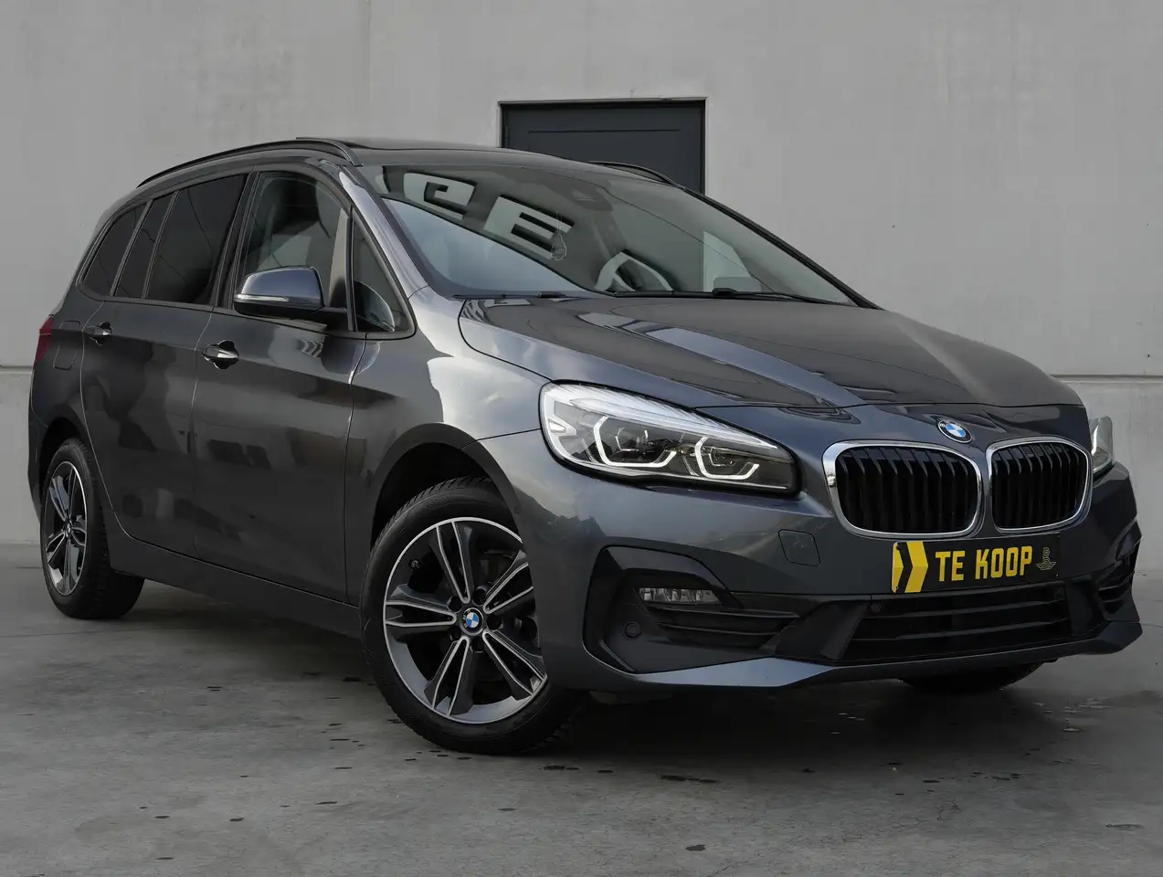 BMW 216