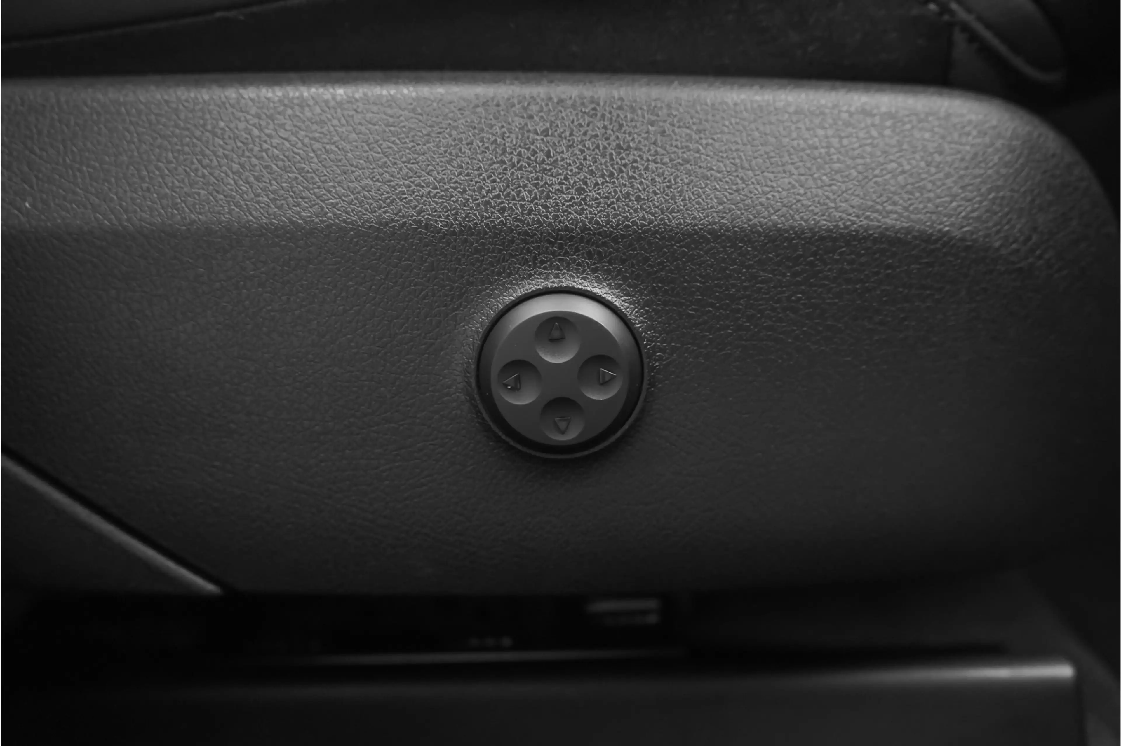 Mercedes-Benz GLC 400 400e 4M AMG Line Premium+ HUD Pano Keyless Burmest — photo 37