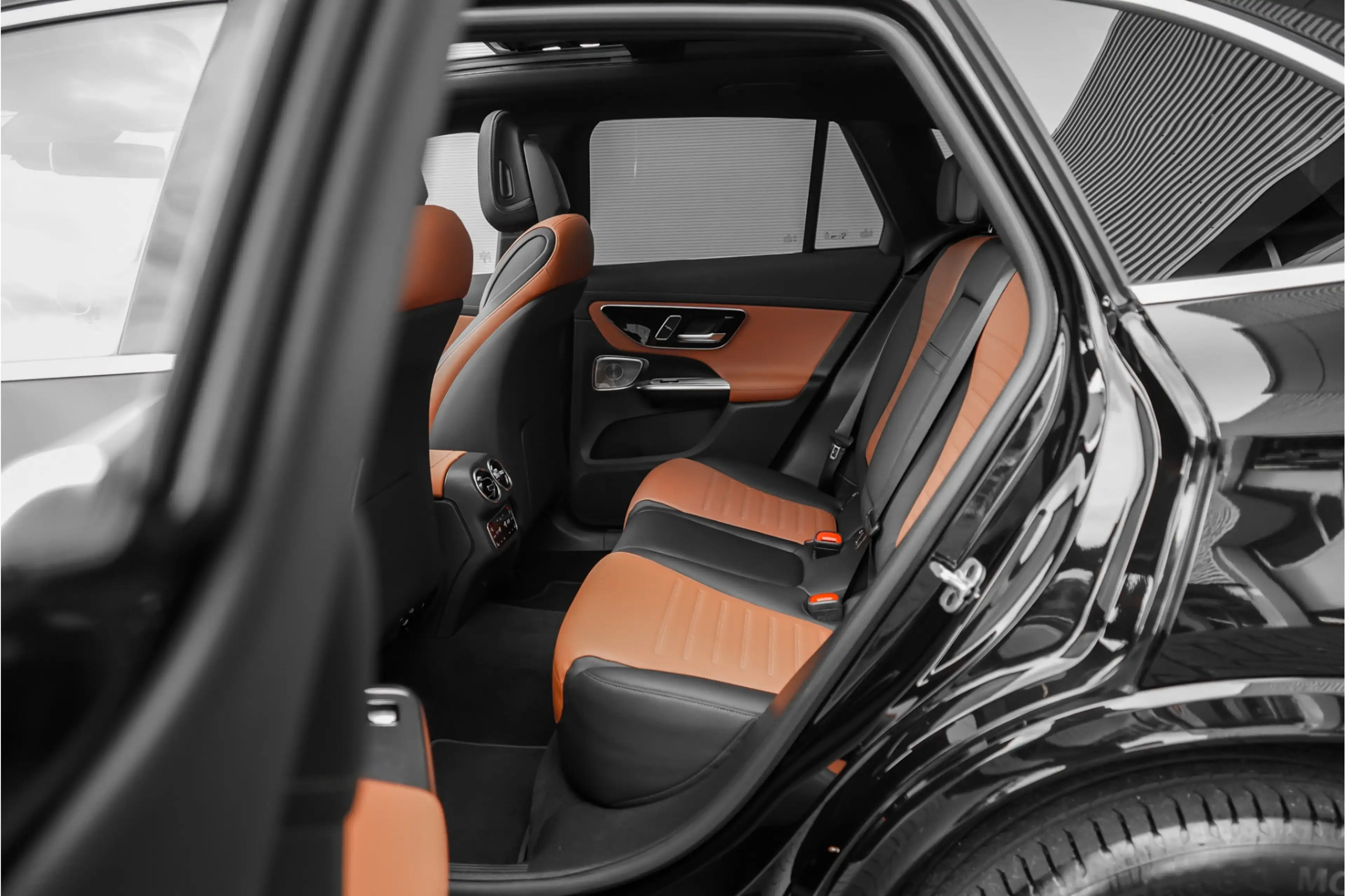 Mercedes-Benz GLC 400 400e 4M AMG Line Premium+ HUD Pano Keyless Burmest — photo 6
