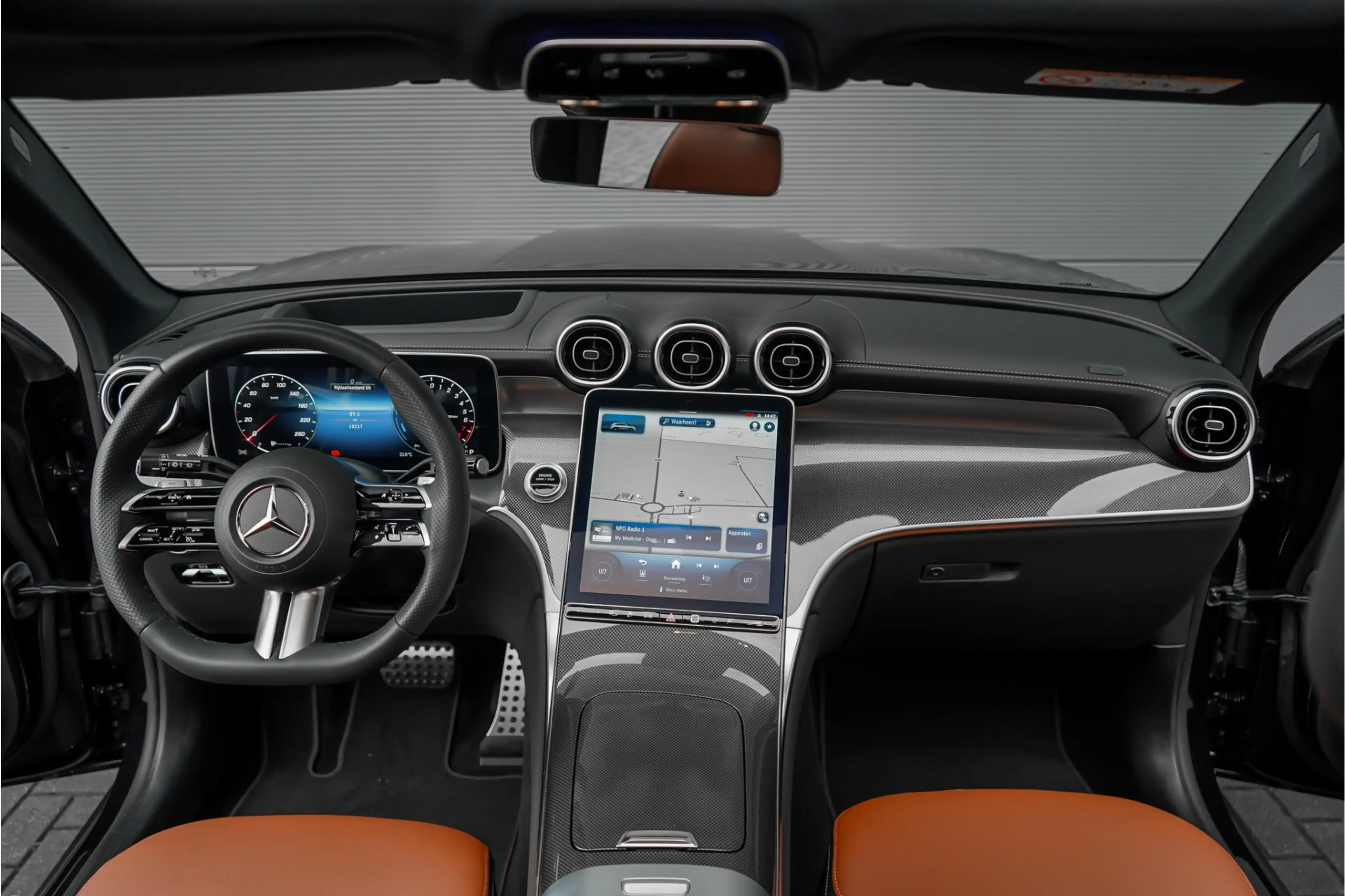 Mercedes-Benz GLC 400 400e 4M AMG Line Premium+ HUD Pano Keyless Burmest — photo 2