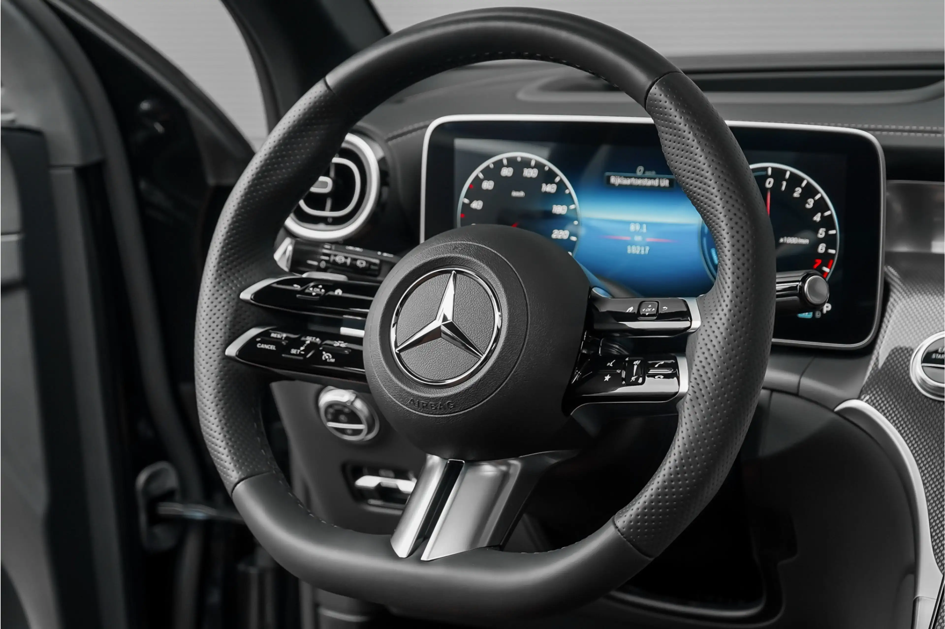 Mercedes-Benz GLC 400 400e 4M AMG Line Premium+ HUD Pano Keyless Burmest — photo 22