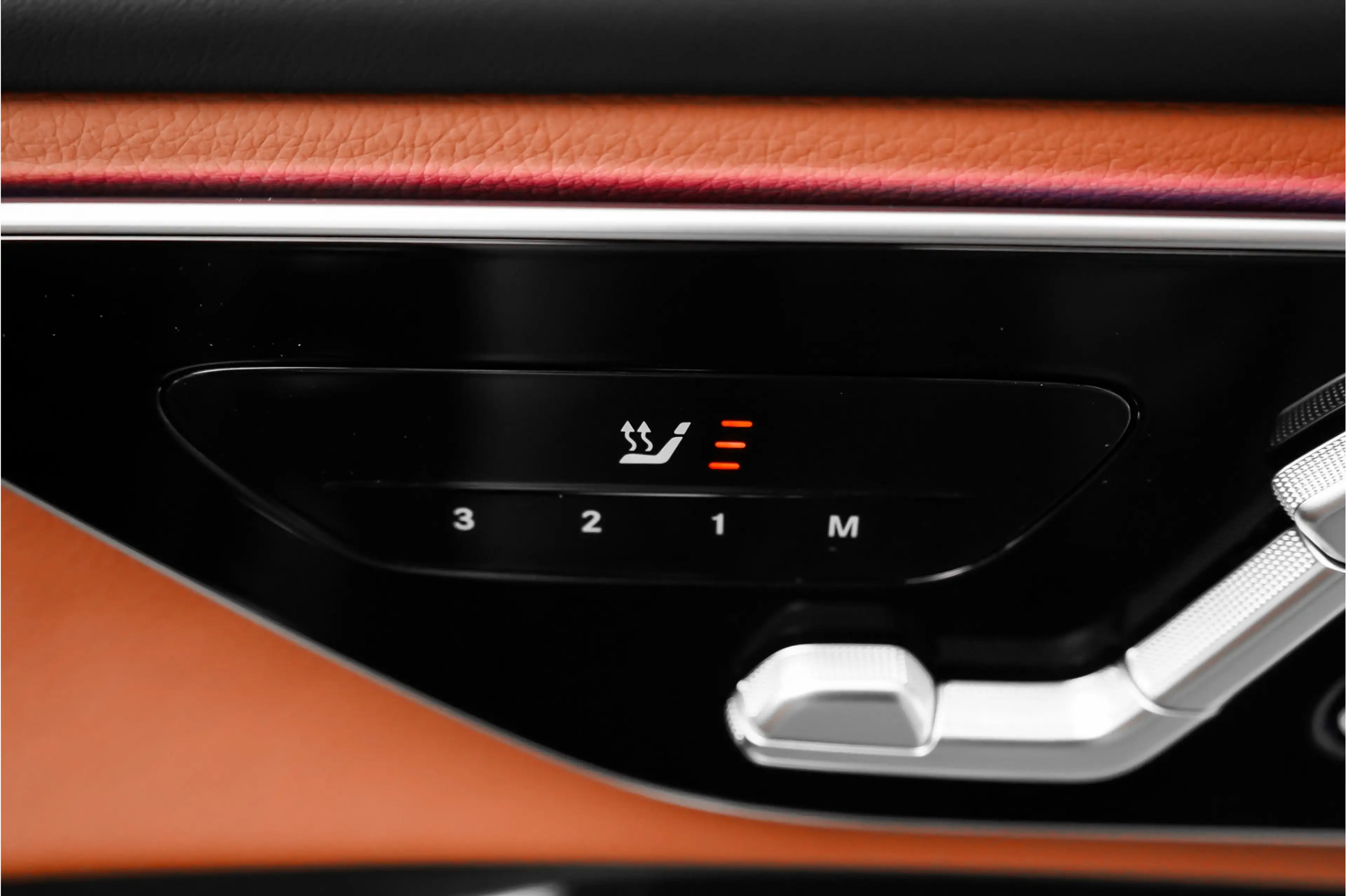 Mercedes-Benz GLC 400 400e 4M AMG Line Premium+ HUD Pano Keyless Burmest — photo 36