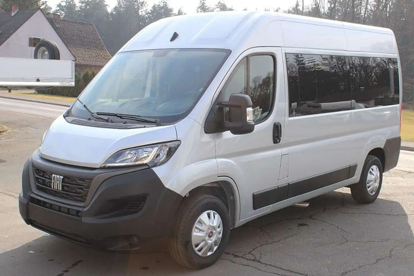 Fiat Ducato 33 L2H2 140 9-Sitze Taxi Netto EUR 43500.-exkl.... Schwarz - 1