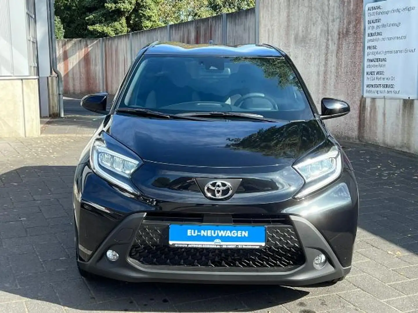 Toyota Aygo X 1.0 VVT-i Sitzhzg - PDC - R.Kam - Kl.autom - Alufe Noir - 2