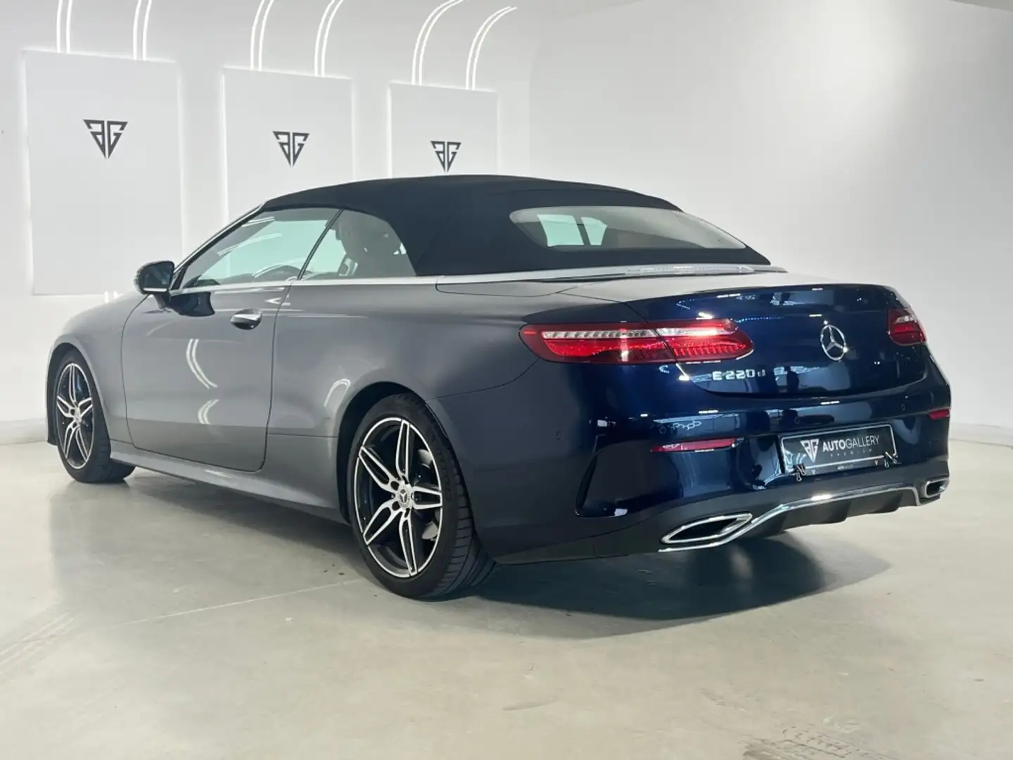 Mercedes-Benz E 220 Cabrio 220d 9G-Tronic Bleu - 2