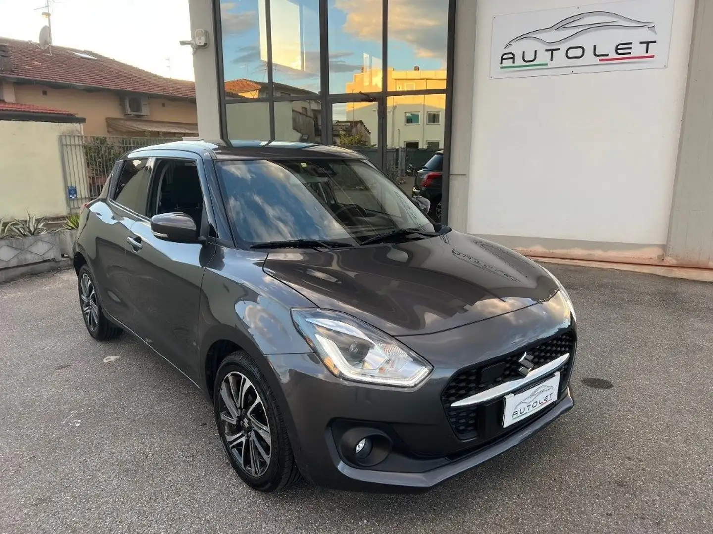 Suzuki Swift 1.2 Hybrid Top - PER NEOPATENTATO - Grigio - 1