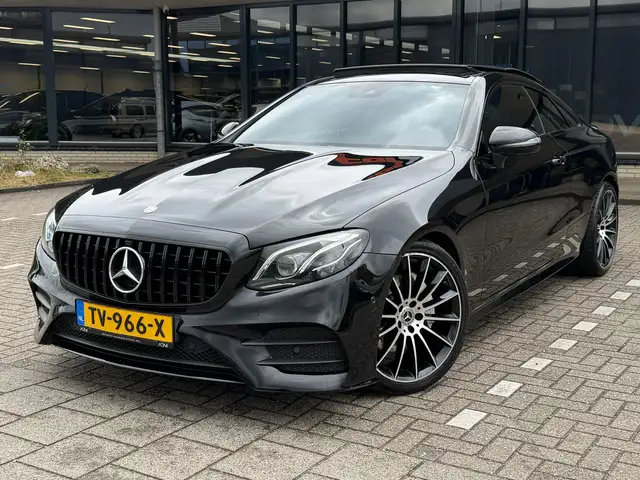 Mercedes-Benz E 200 Coupé AMG Line l PANO l BURMESTER