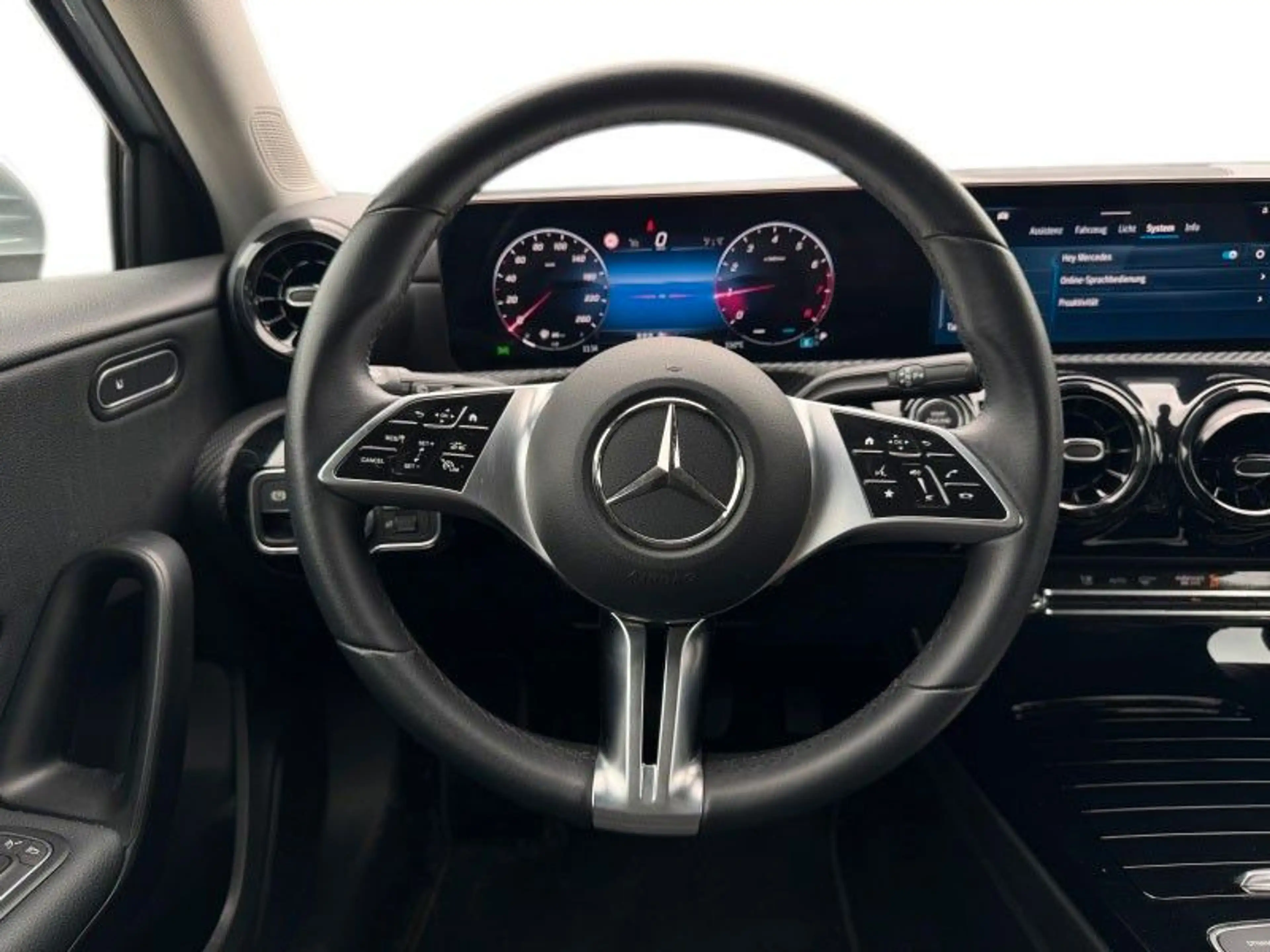 Mercedes-Benz A 200 A A 200 — photo 12