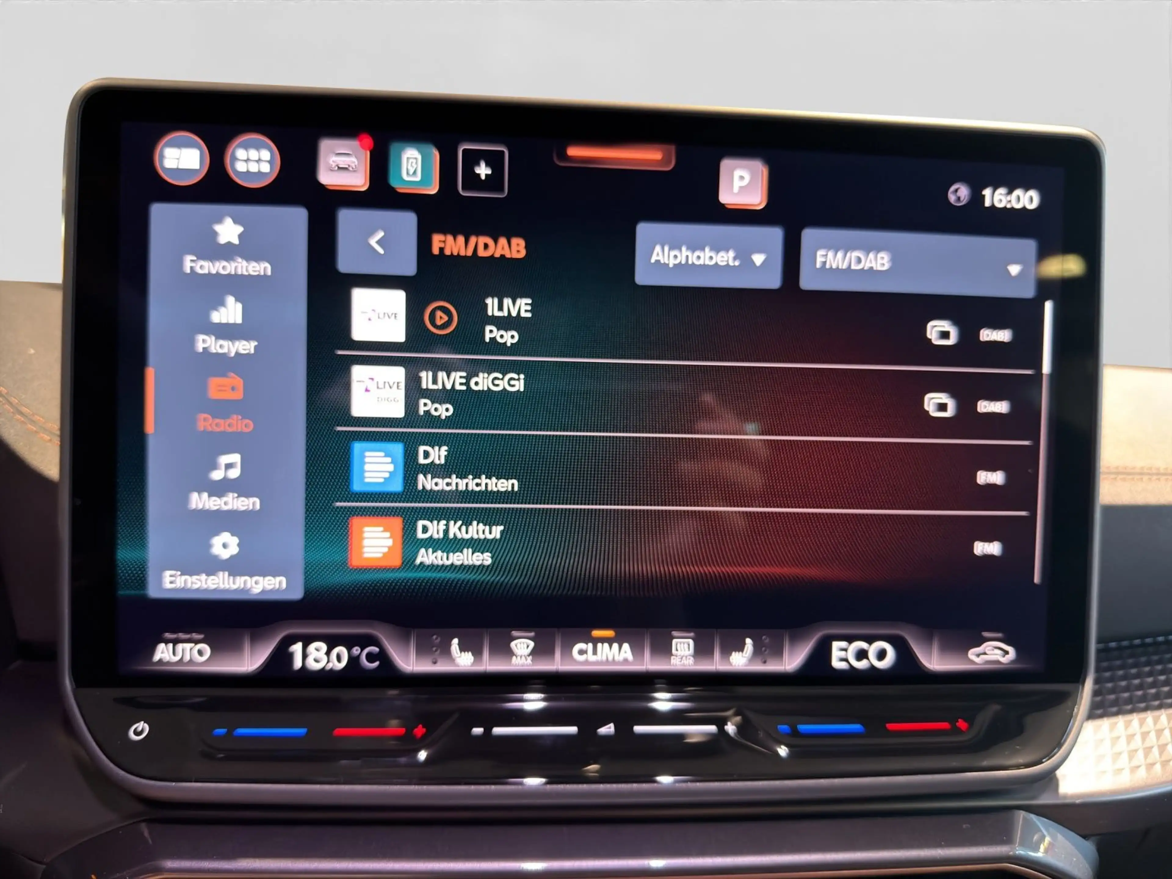 CUPRA Leon 1.5 e-HYBRID DSG REAR VIEW NAVI GJR SITZHZ — photo 12