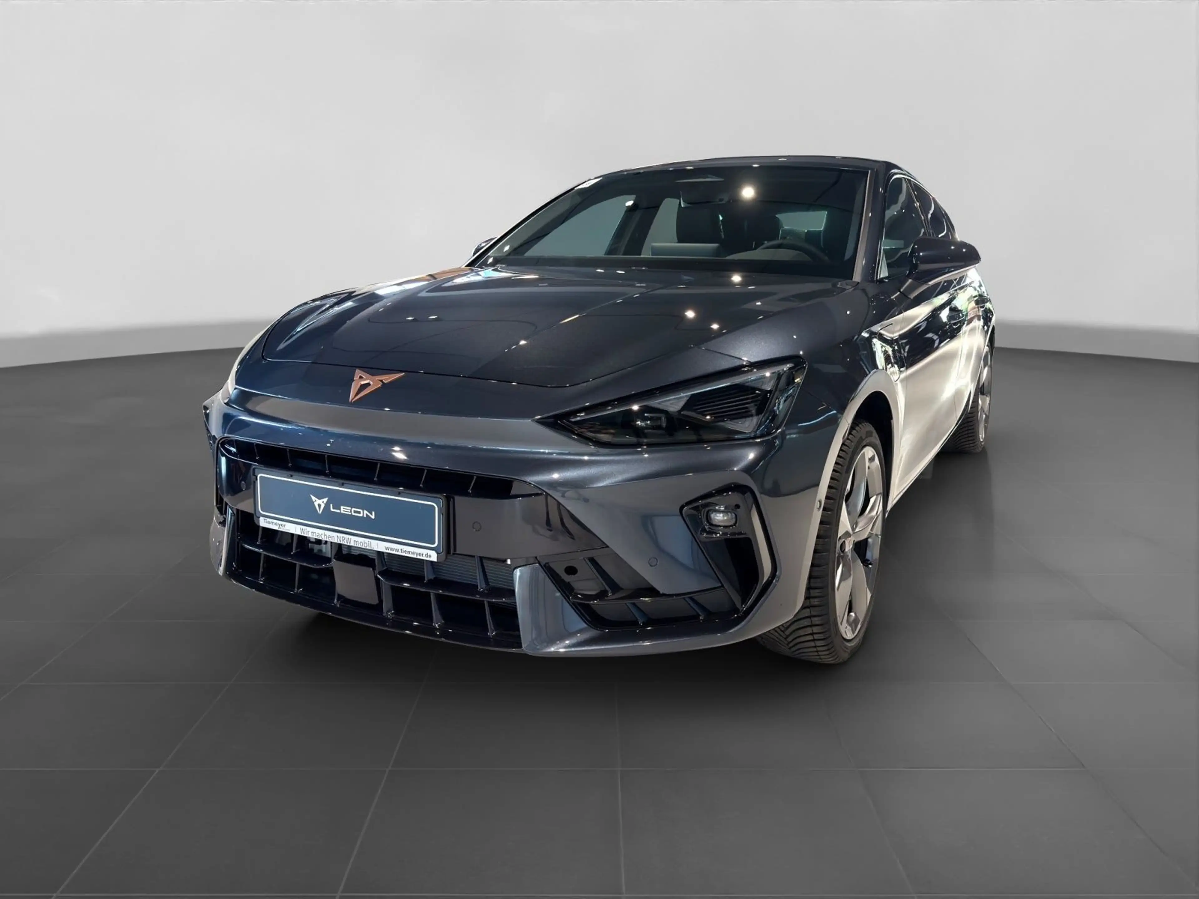 CUPRA Leon 1.5 e-HYBRID DSG REAR VIEW NAVI GJR SITZHZ — photo 2