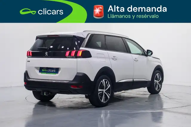Peugeot 5008 view 5