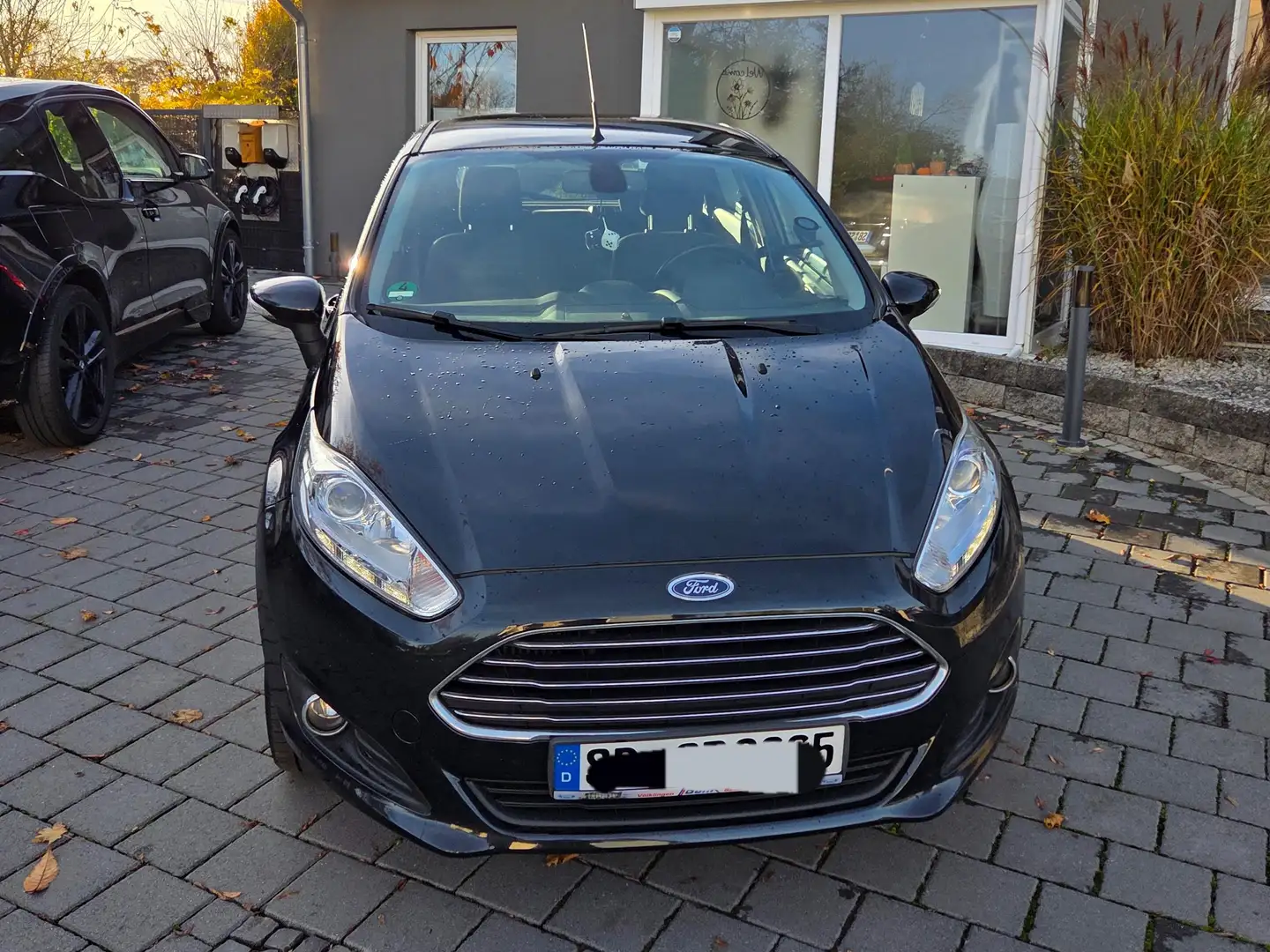 Ford Fiesta Fiesta 1.0 EcoBoost Start-Stop Titanium Schwarz - 1