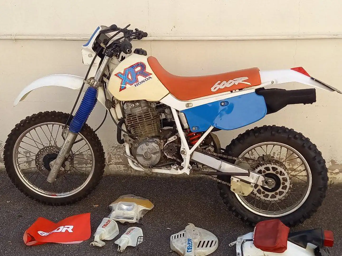 Honda XR 600 Wit - 2