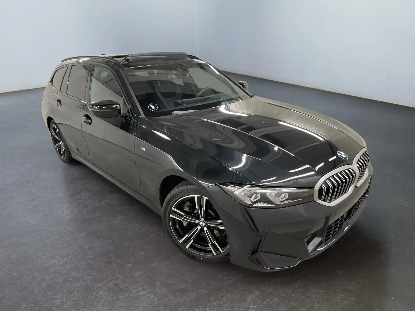 BMW 330 330i xDrive M Sport 245PS/180kW Steptronic 2026... Schwarz - 1