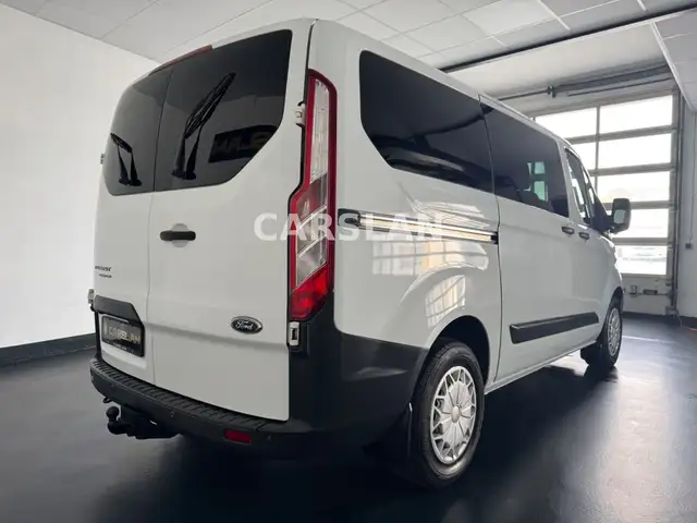 Ford Transit Custom view 14