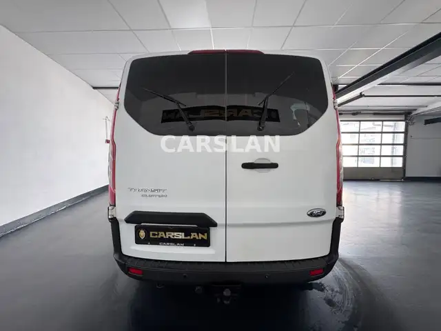 Ford Transit Custom view 11