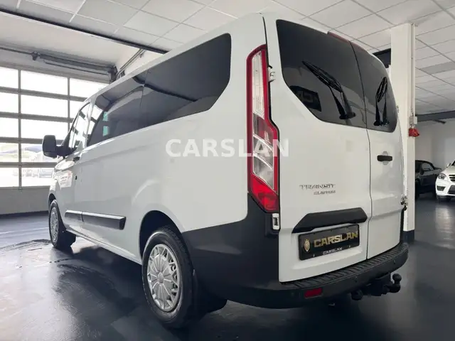 Ford Transit Custom view 13