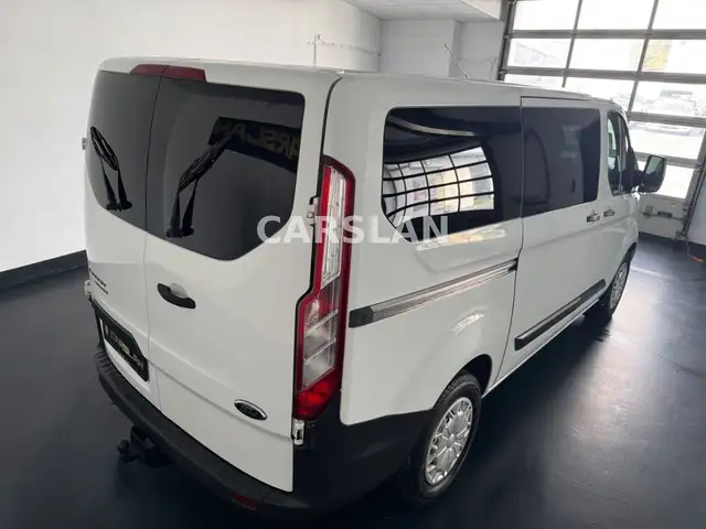 Ford Transit Custom view 15