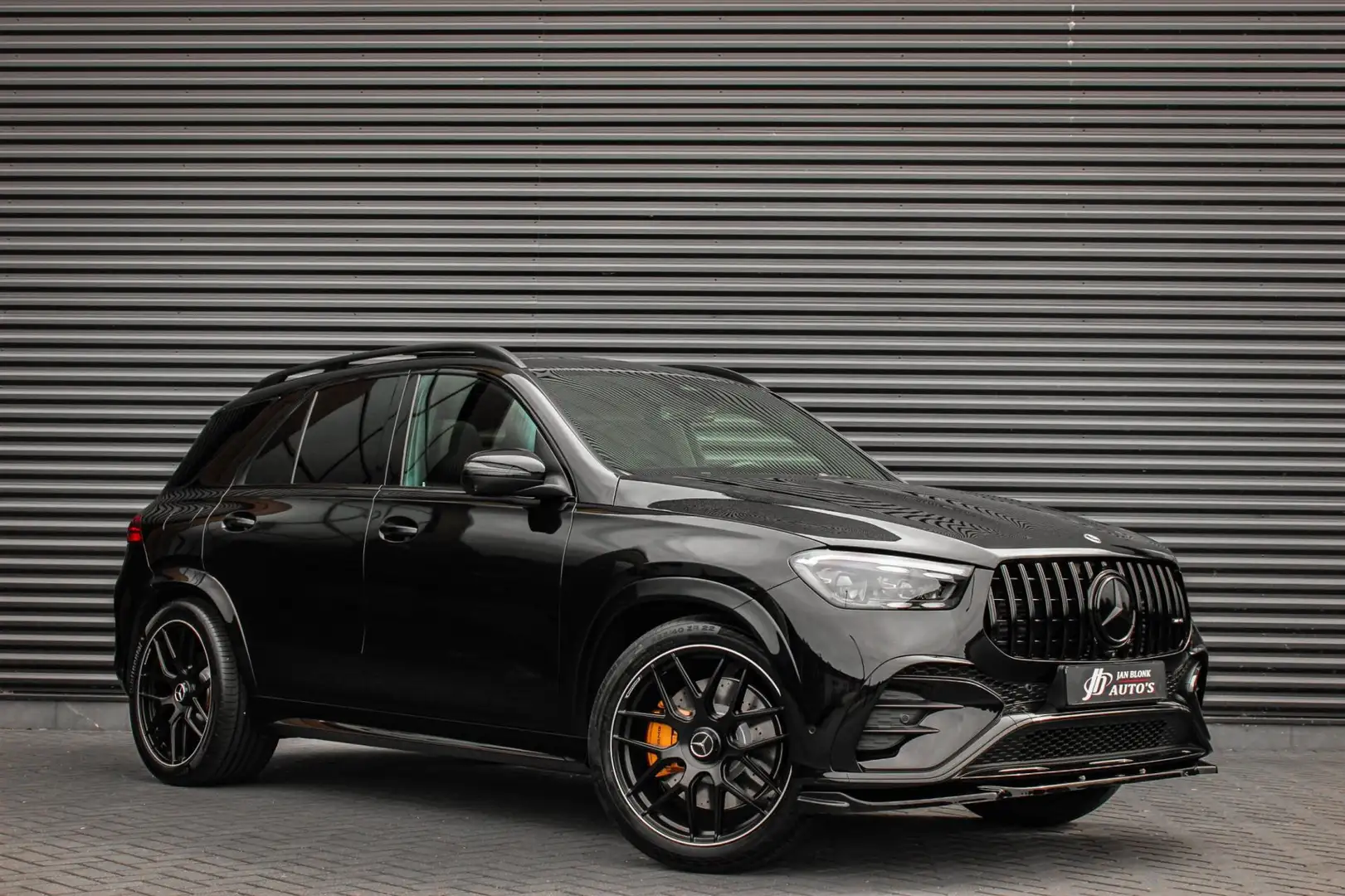 Mercedes-Benz GLE 400 e 4MATIC AMG Line Premium Plus / LUCHTVERING / DIS Zwart - 2