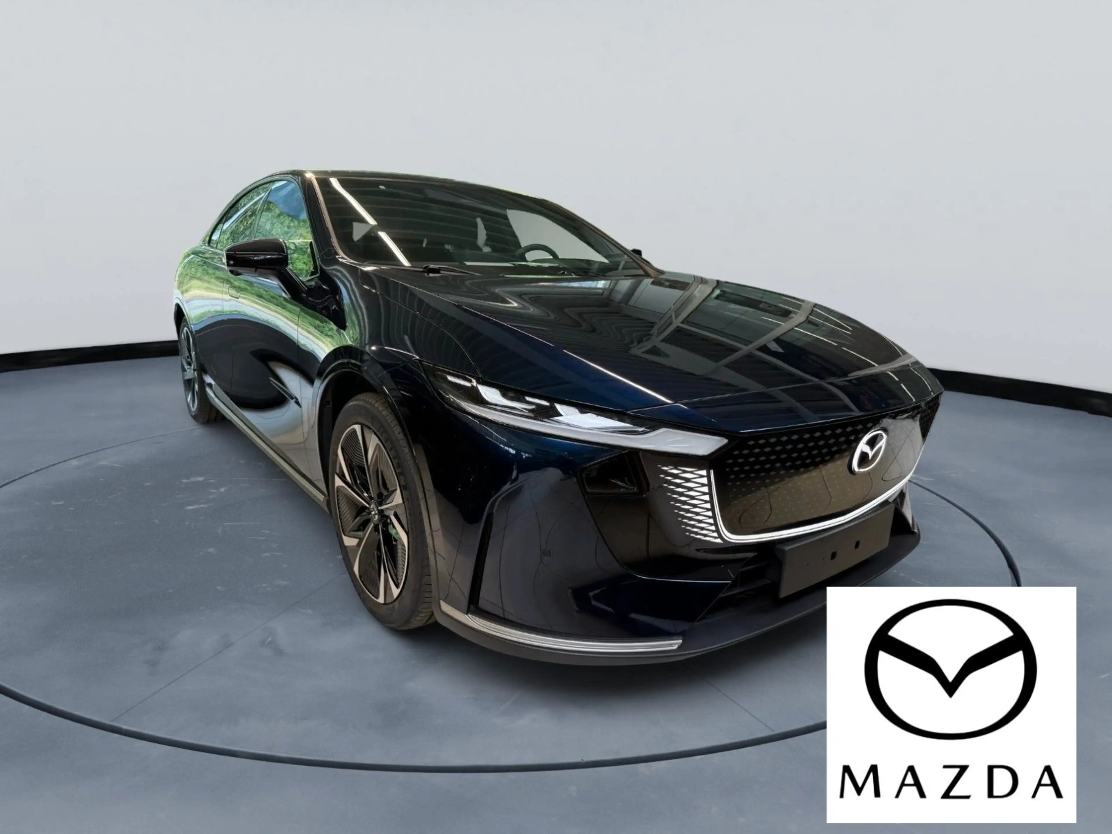 Mazda 6e 190 kW EV Takumi — photo 2
