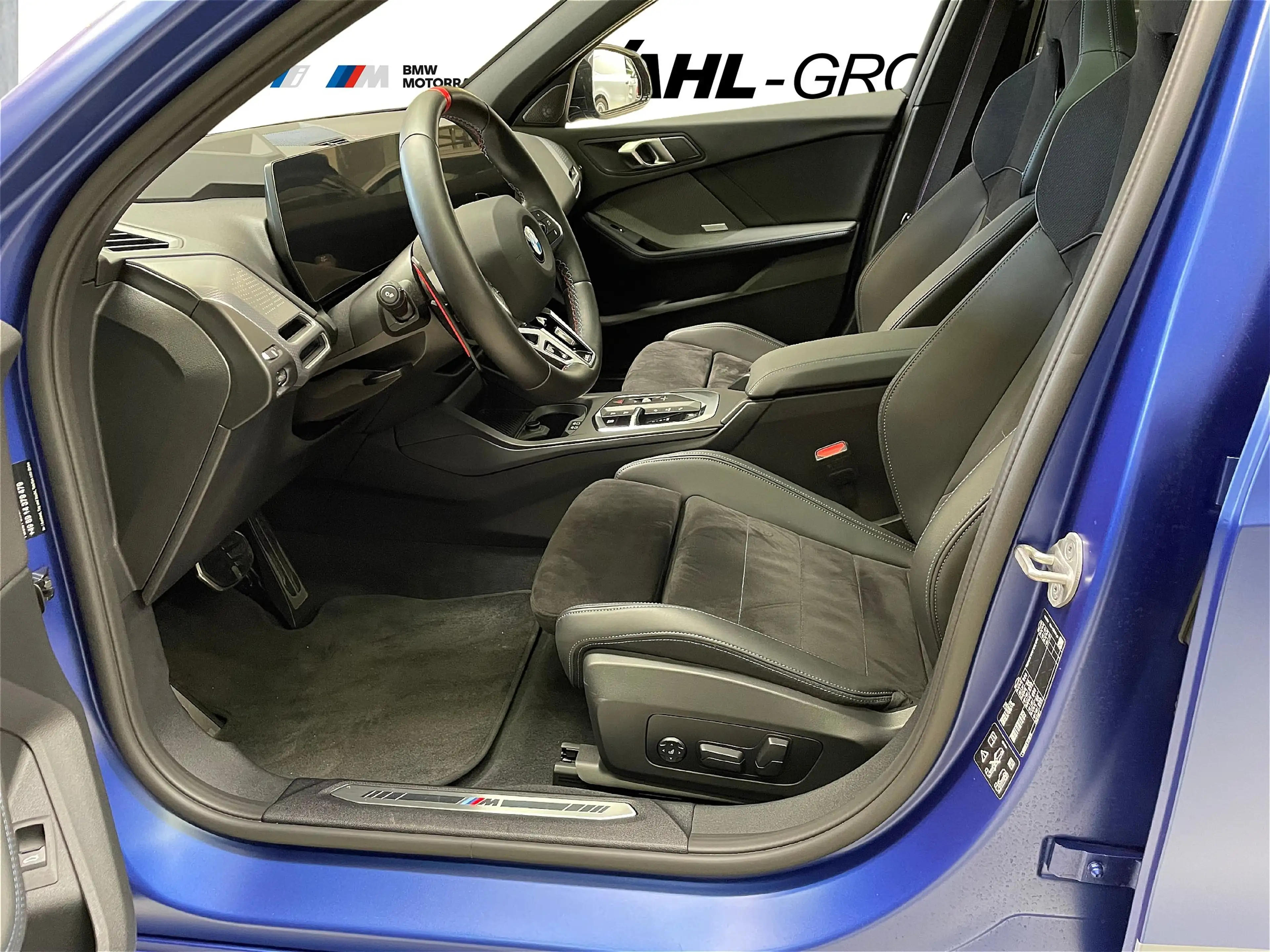 BMW 135 M135 xDrive Hatch — photo 9
