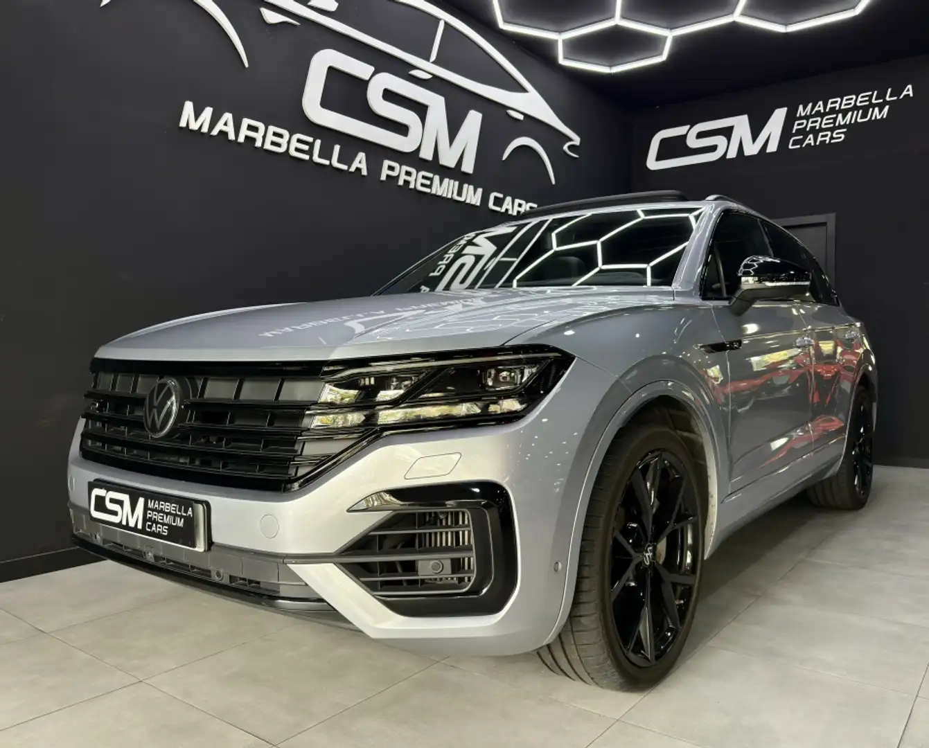 Volkswagen Touareg 3.0TSI V6 R 4Motion Tiptronic Gris - 1