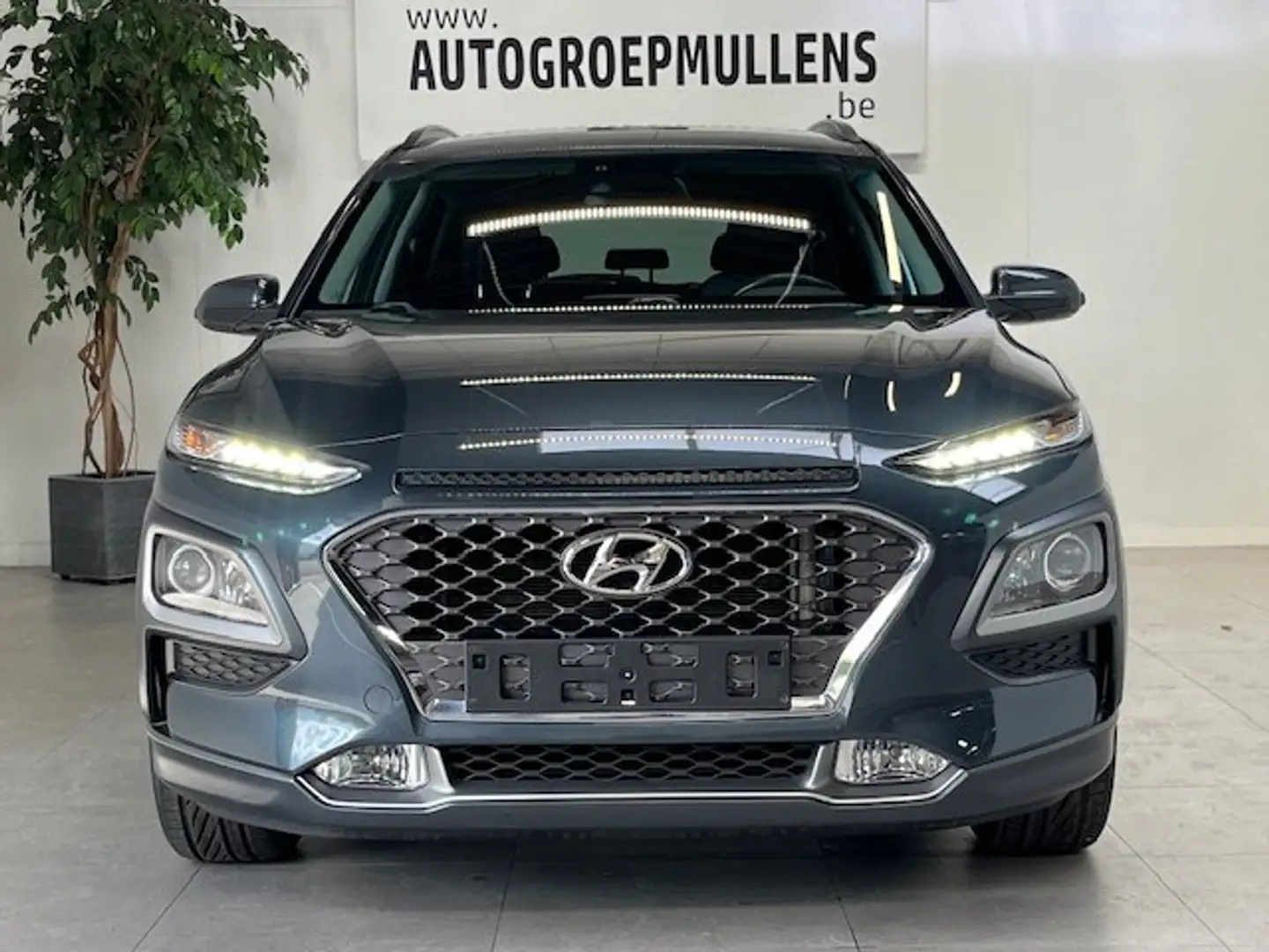 Hyundai KONA T-GDi Sky DCT 2WD Gris - 1