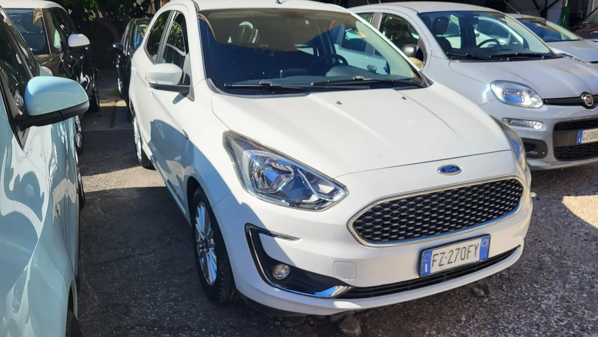 Ford Ka/Ka+ Ka III + 2017 5p Ka + 1.2 Ultimate 85cv my18 Blanc - 1