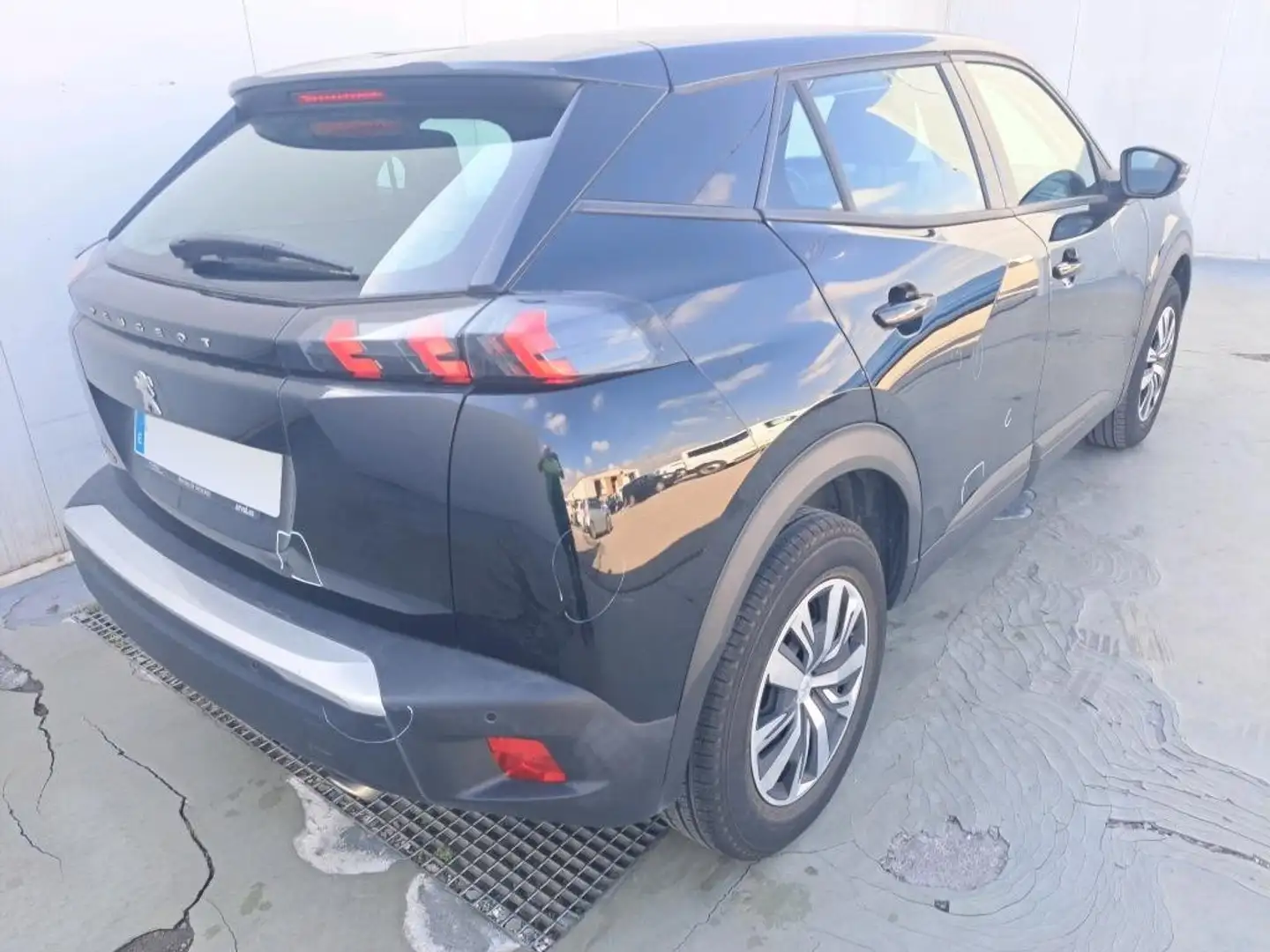 Peugeot 2008 Active BlueHDI 81kW 110CV - 2