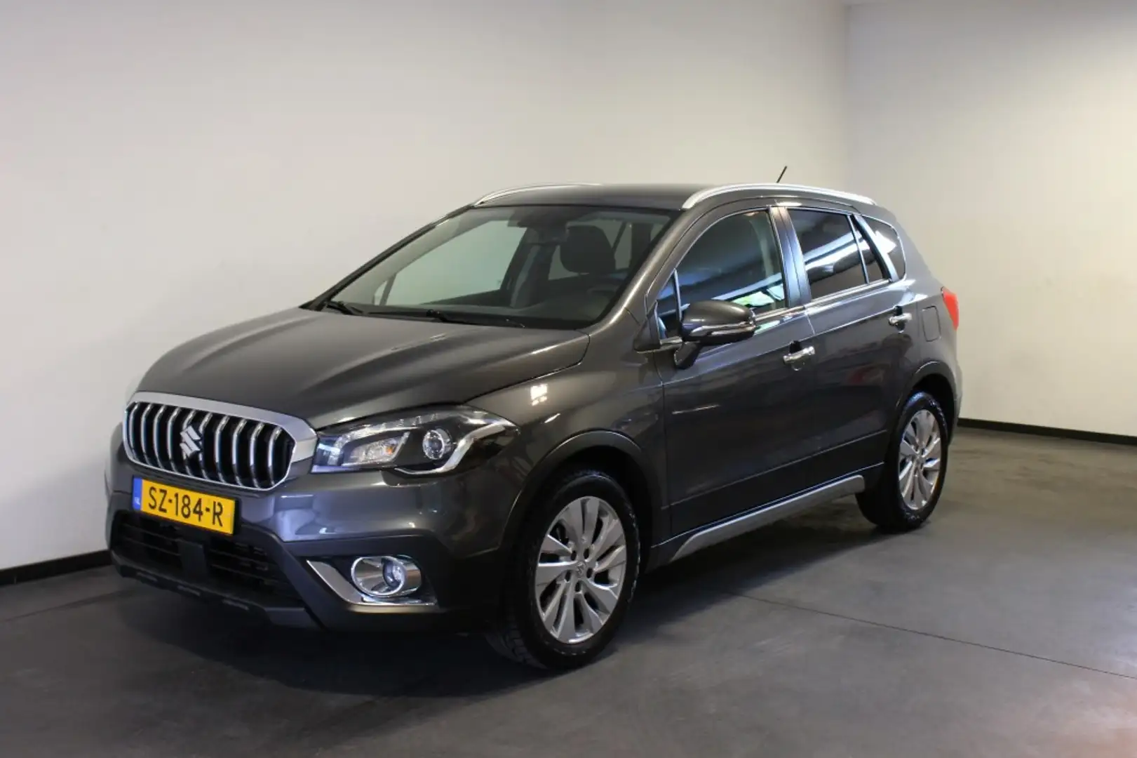 Suzuki SX4 1.4 Boosterjet Exclusive Grau - 1