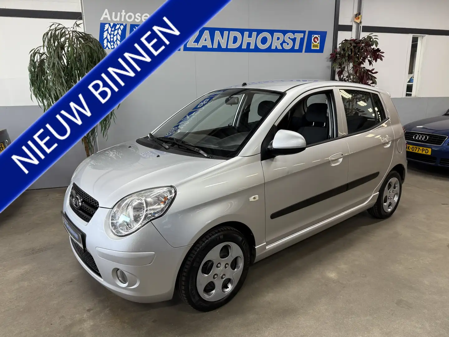 Kia Picanto 1.0 Fifteen Grau - 1