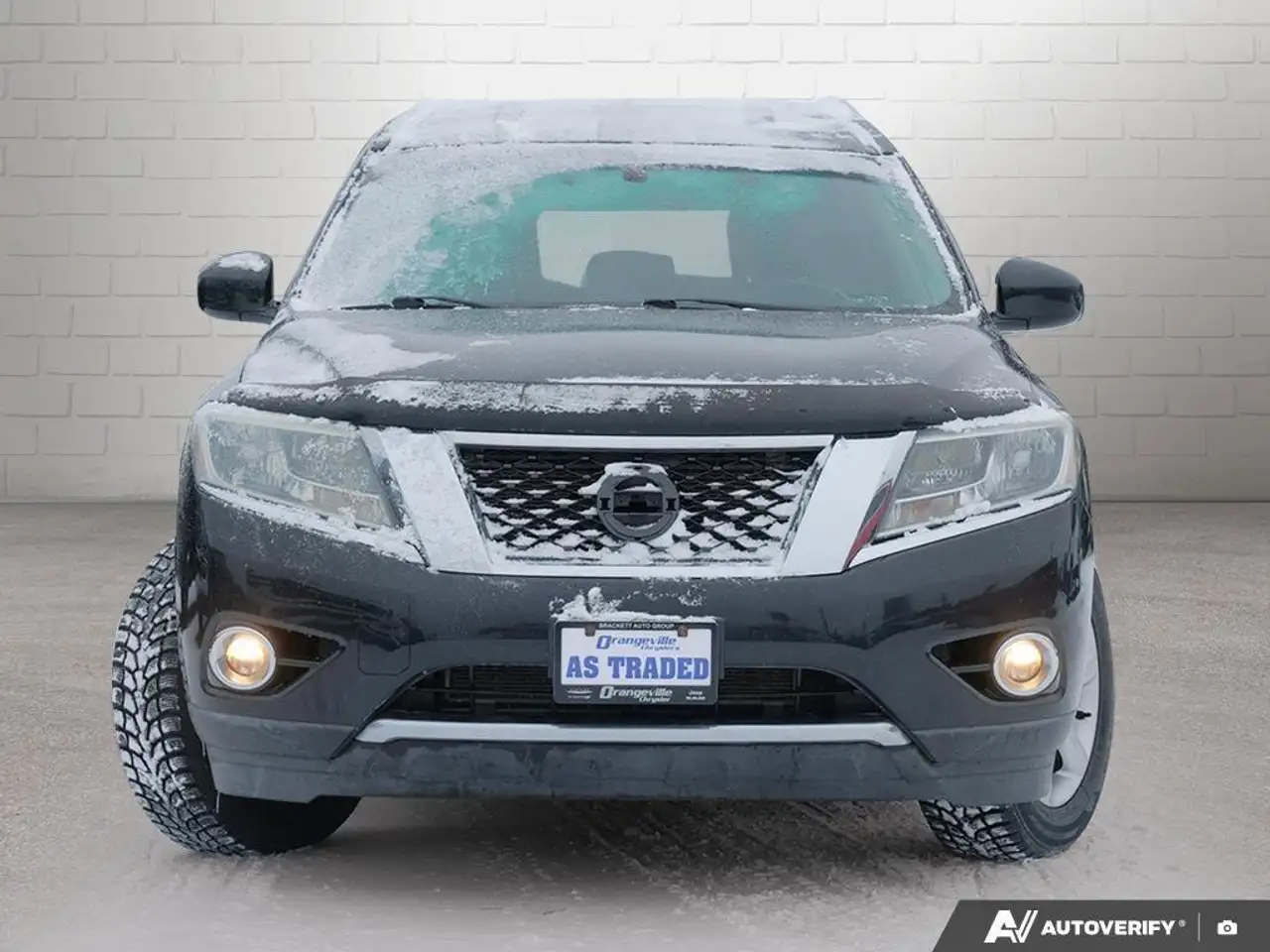 Nissan Pathfinder снимка Nissan Pathfinder