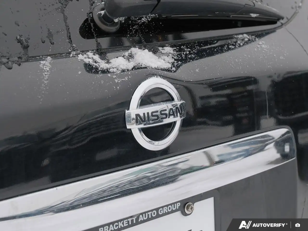 Nissan Pathfinder снимка Nissan Pathfinder