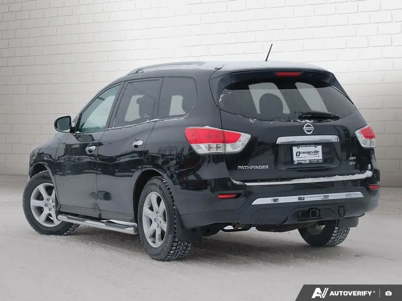 Nissan Pathfinder снимка Nissan Pathfinder