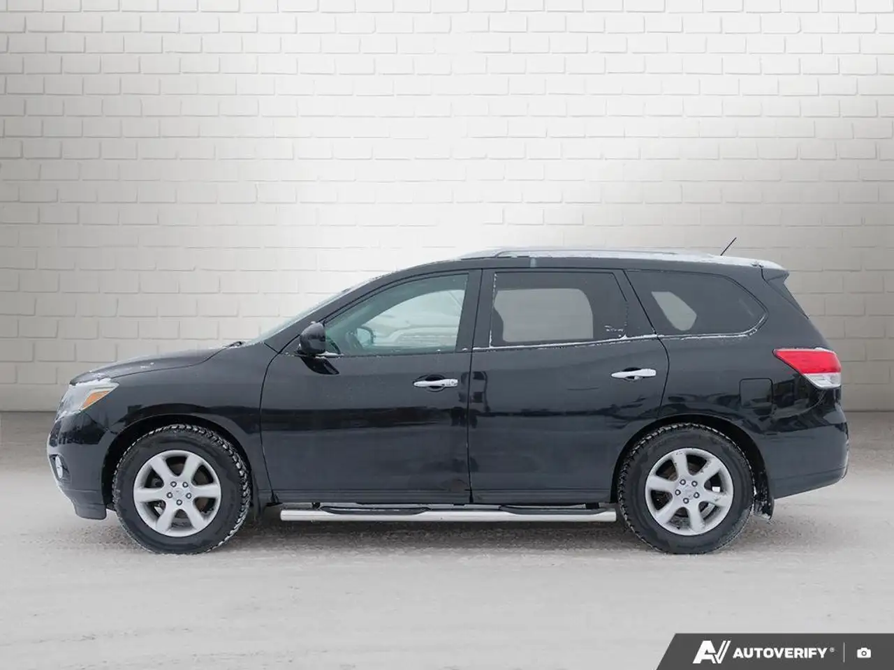 Nissan Pathfinder снимка Nissan Pathfinder