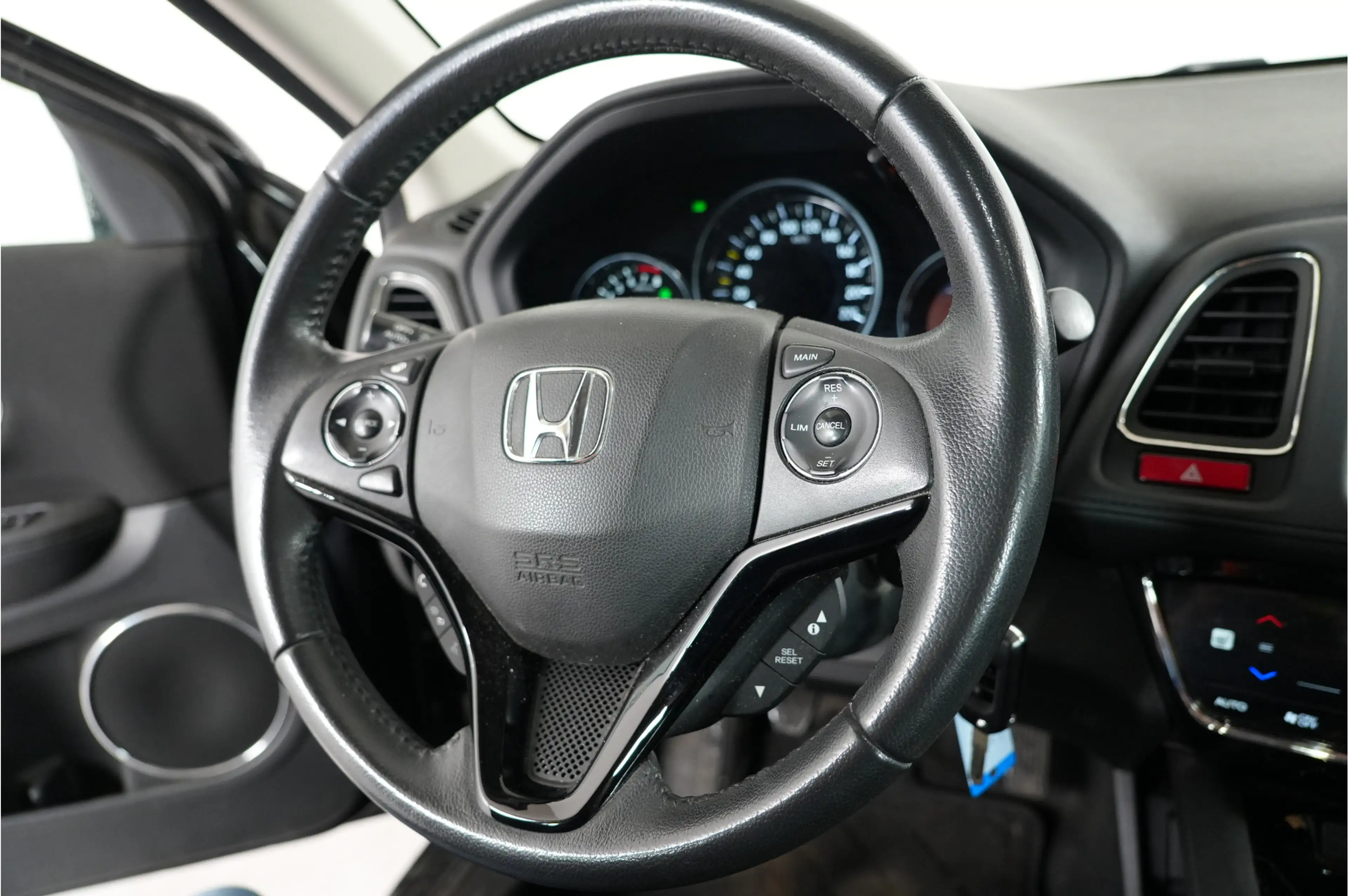 Honda HR-V 1.5 i-VTEC Elegance | Navi | Stl. verw. | Cruise | — photo 16