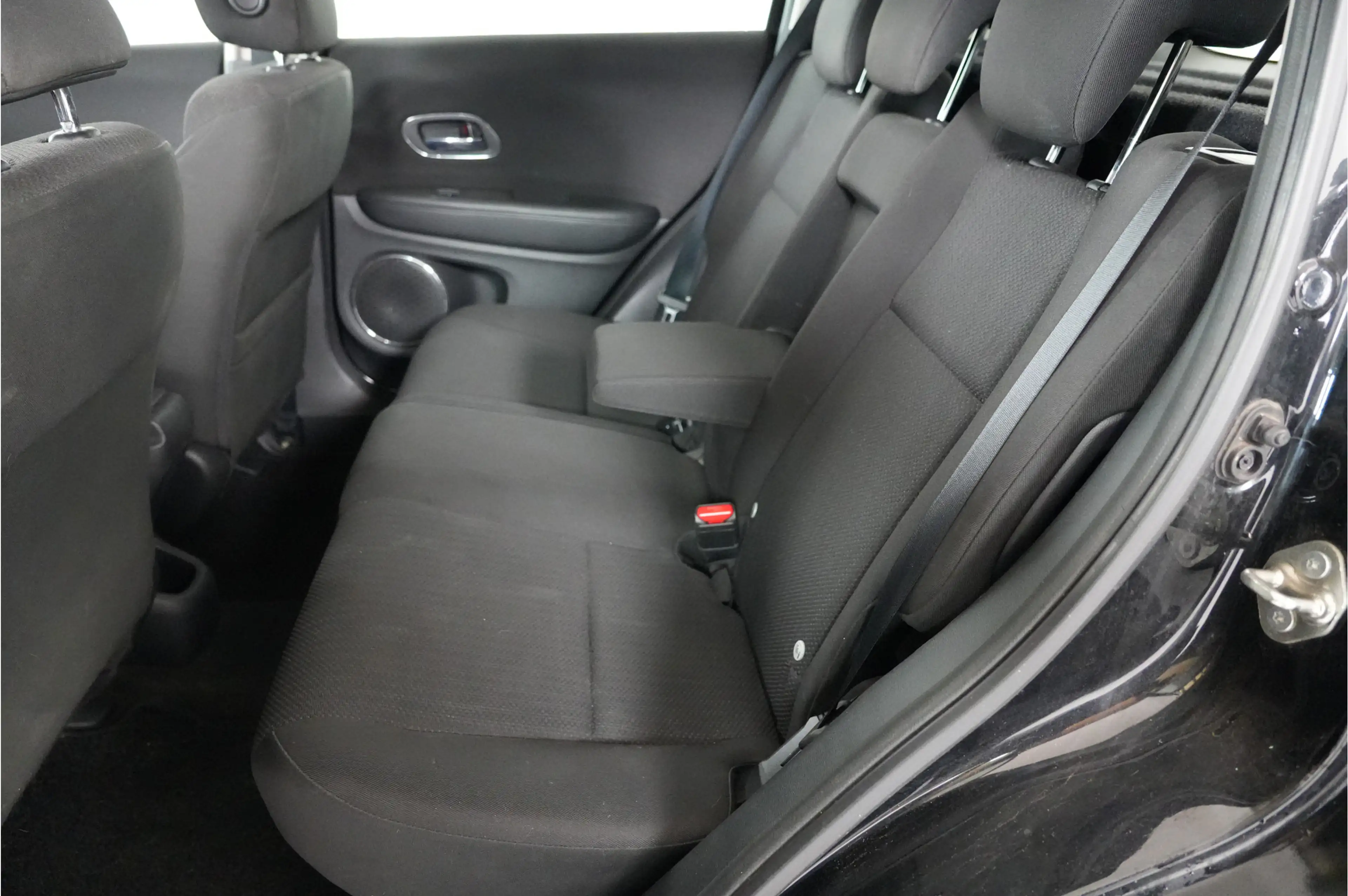 Honda HR-V 1.5 i-VTEC Elegance | Navi | Stl. verw. | Cruise | — photo 18