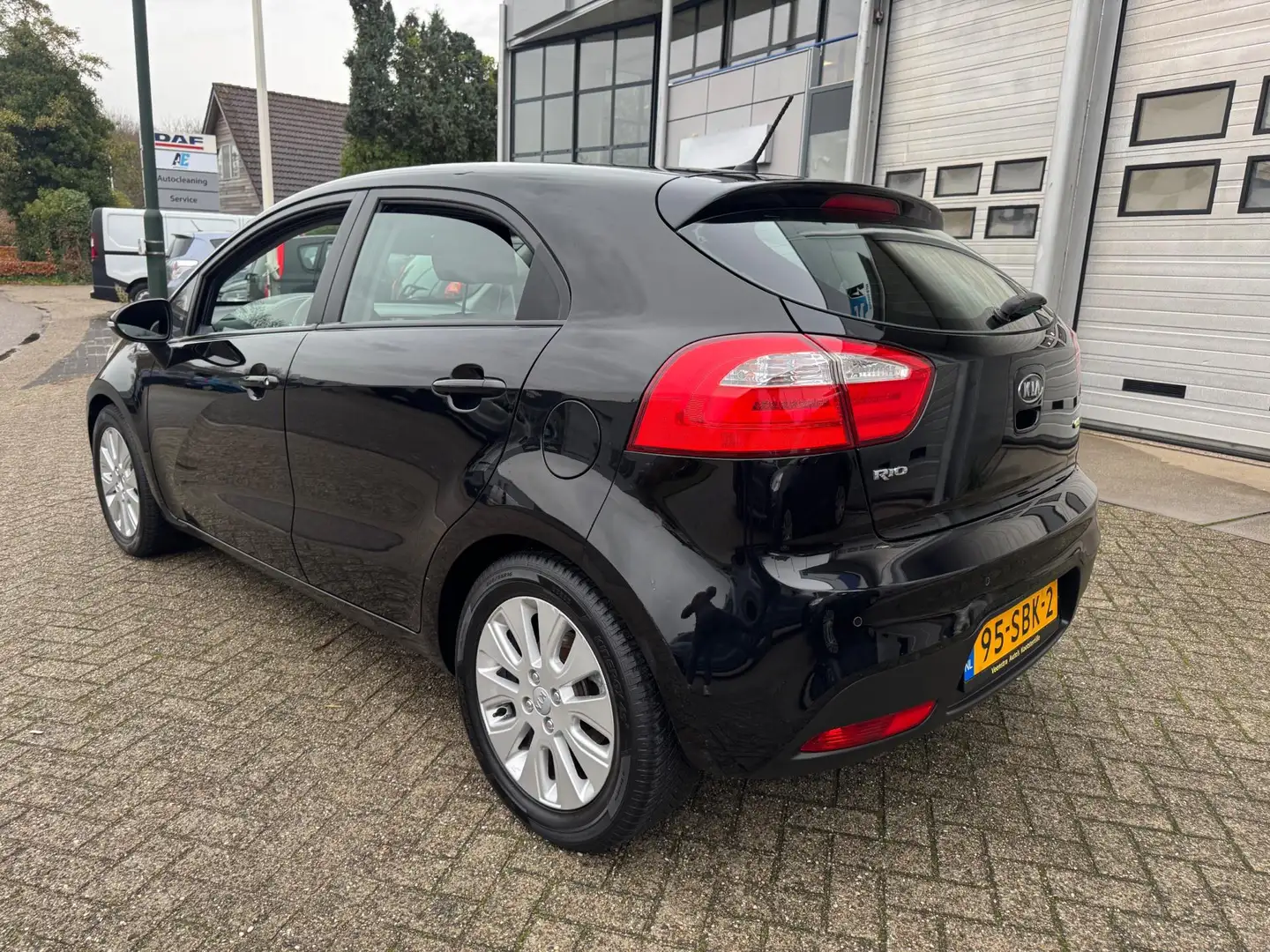 Kia Rio 1.2 CVVT Super Pack Airco, Led,Pdc Negro - 2