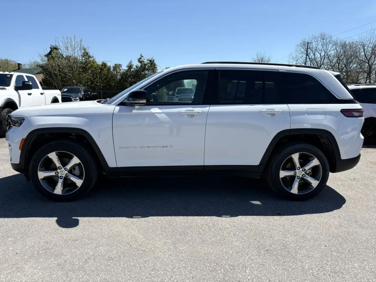 Jeep Grand Cherokee photo Jeep Grand Cherokee