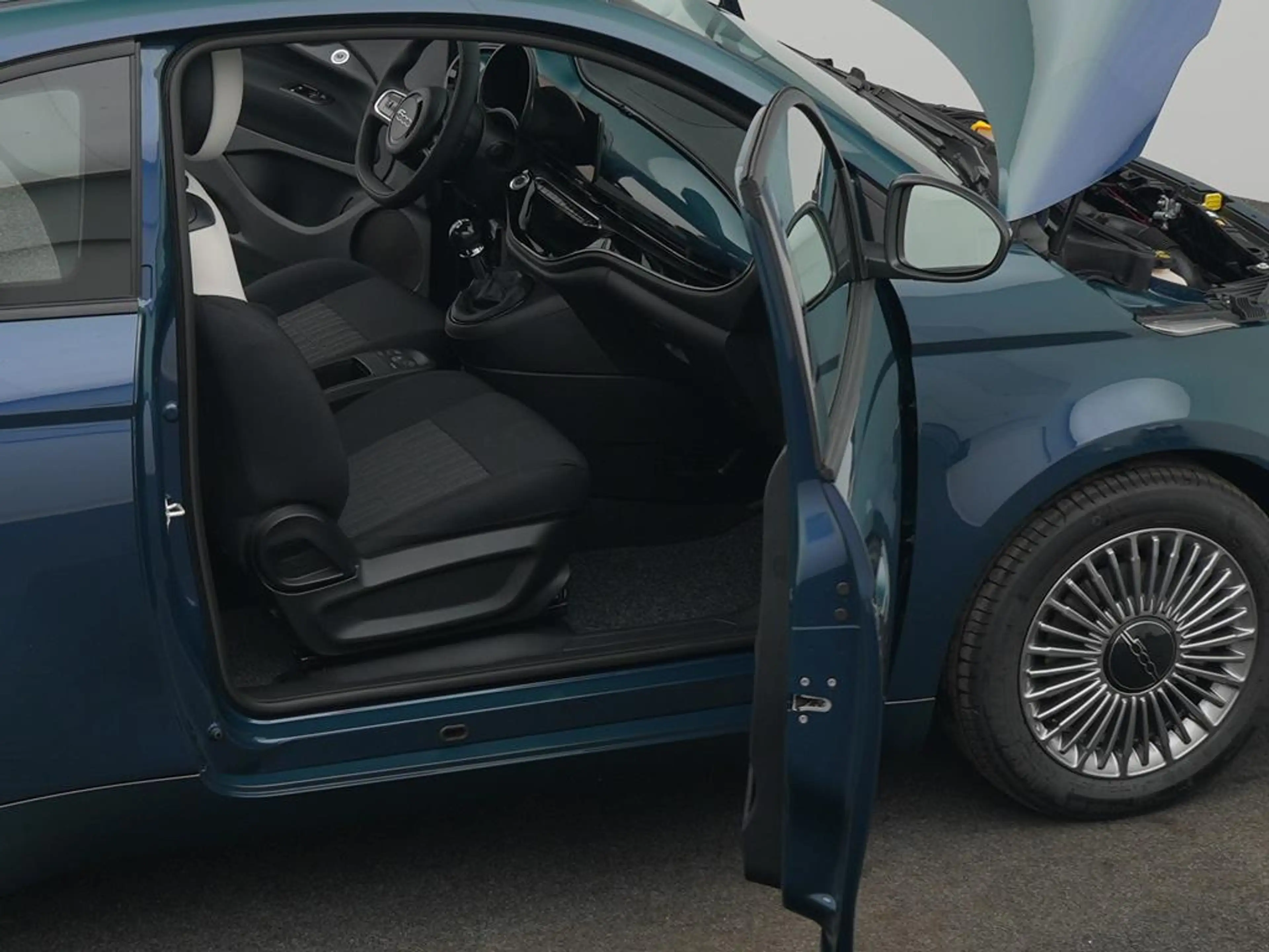 Fiat 500 Benzin Icon + Komfort Paket — photo 11