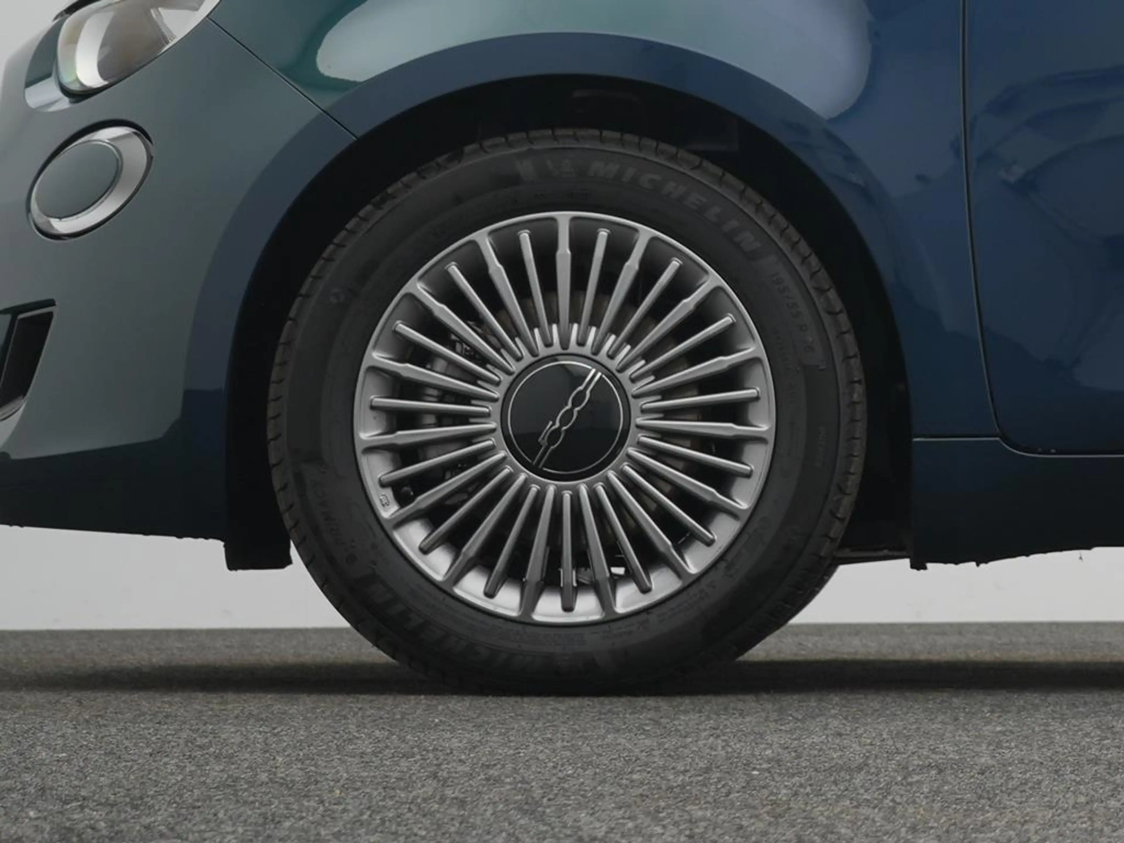 Fiat 500 Benzin Icon + Komfort Paket — photo 8