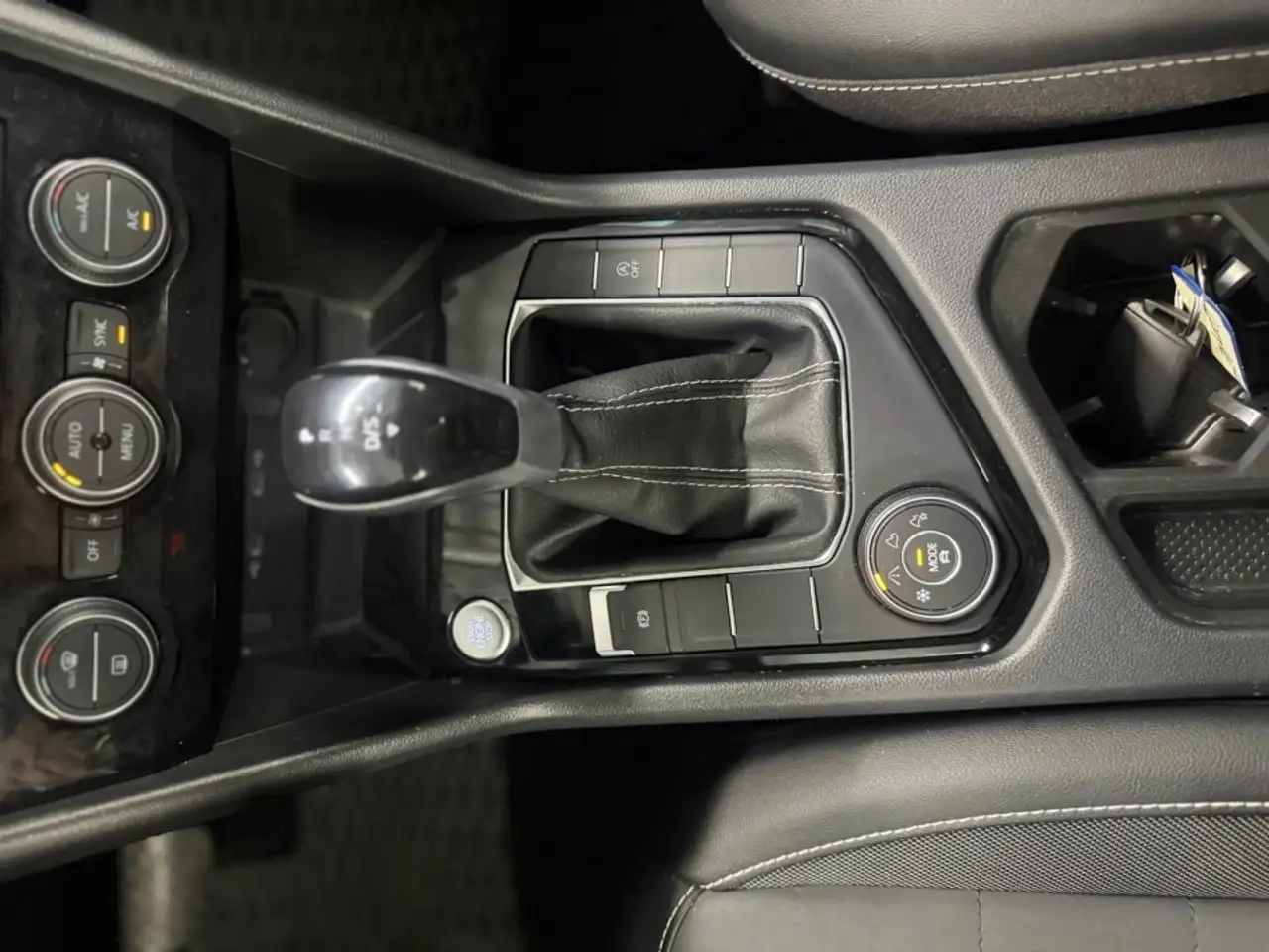 Volkswagen Taos снимка Volkswagen Taos