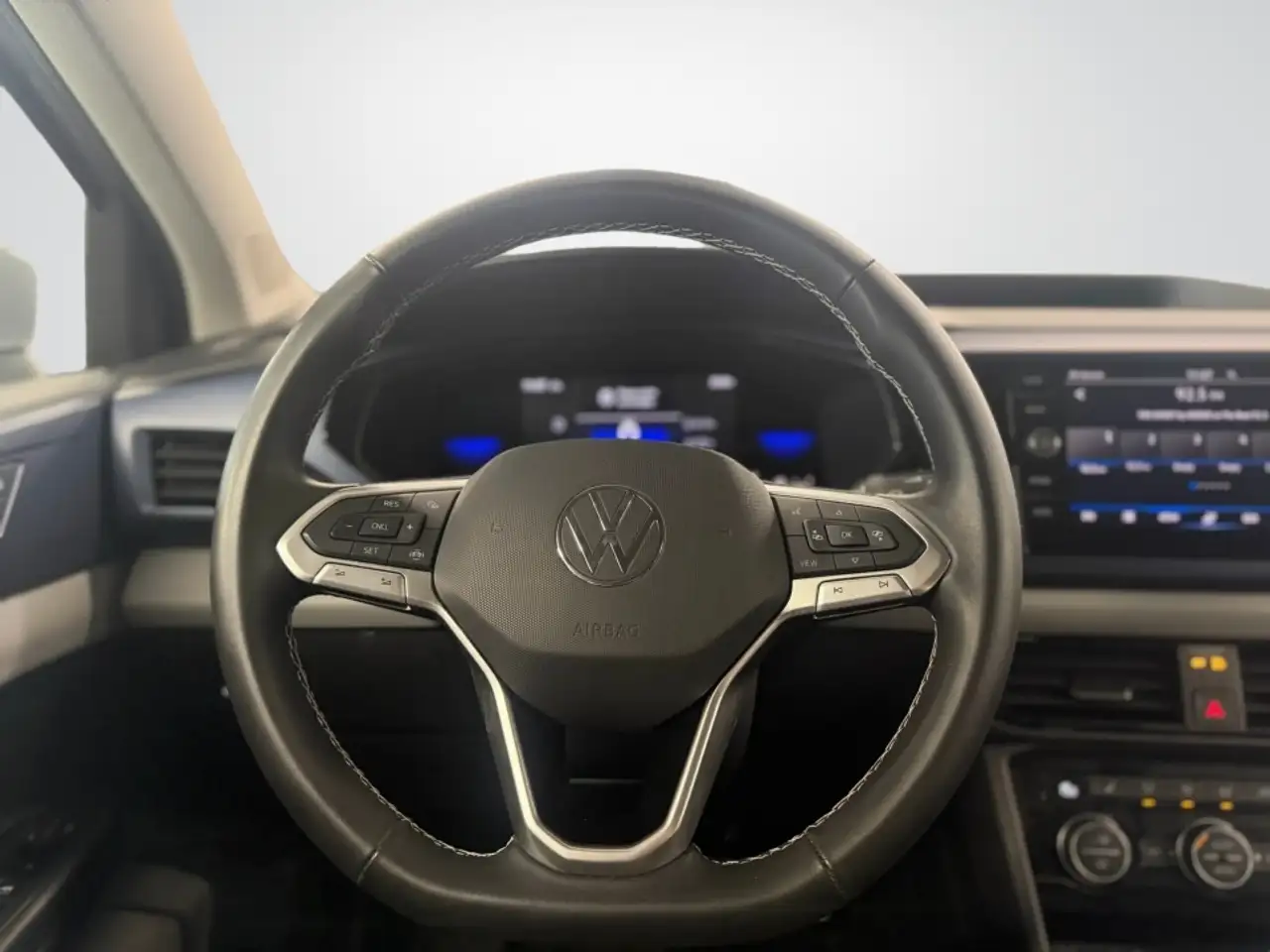 Volkswagen Taos снимка Volkswagen Taos