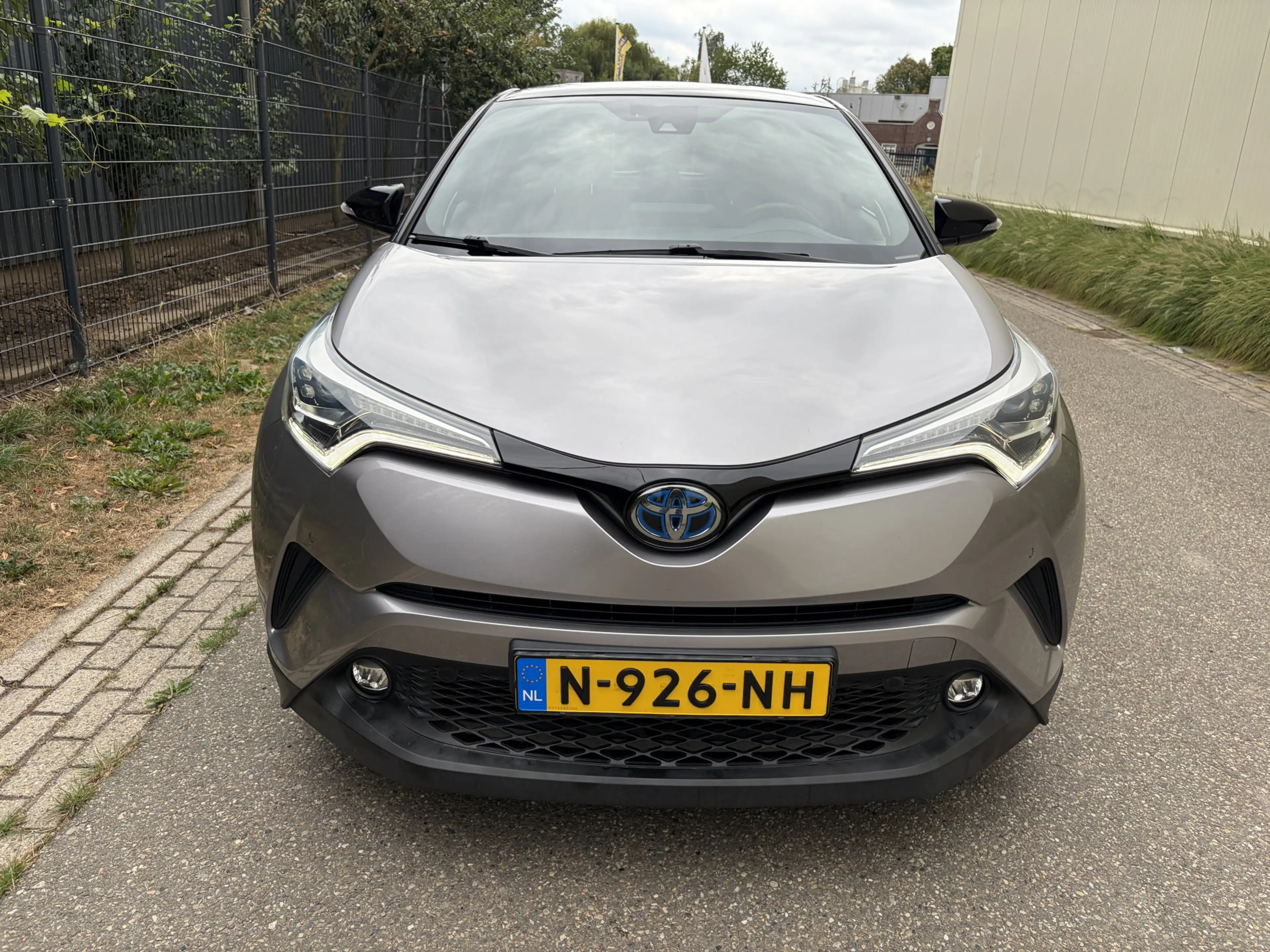 Toyota C-HR 1.8 Hybrid Bi-Tone Plus / AUTOMAAT / LEER / NAVI / — photo 27