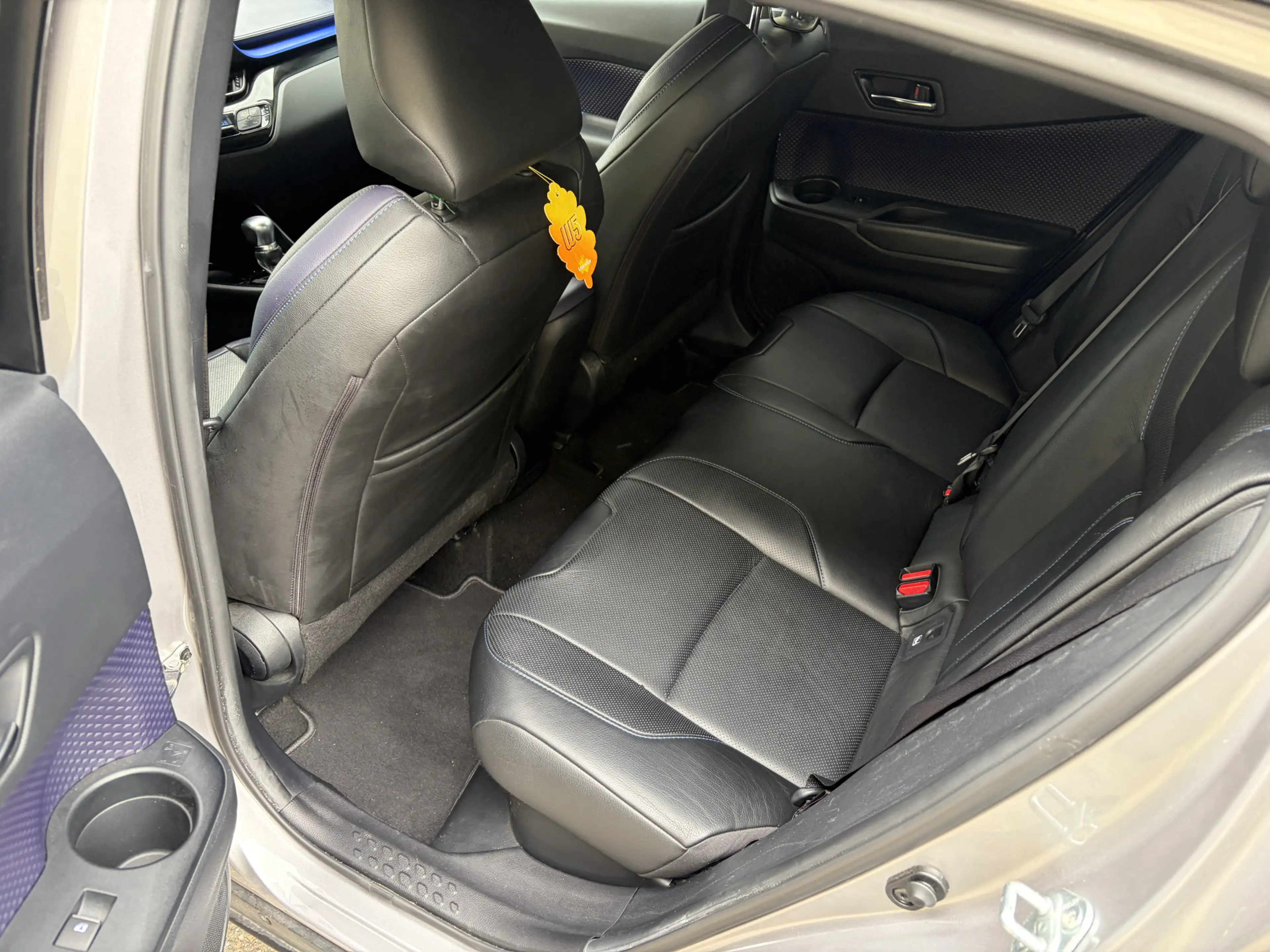 Toyota C-HR 1.8 Hybrid Bi-Tone Plus / AUTOMAAT / LEER / NAVI / — photo 4