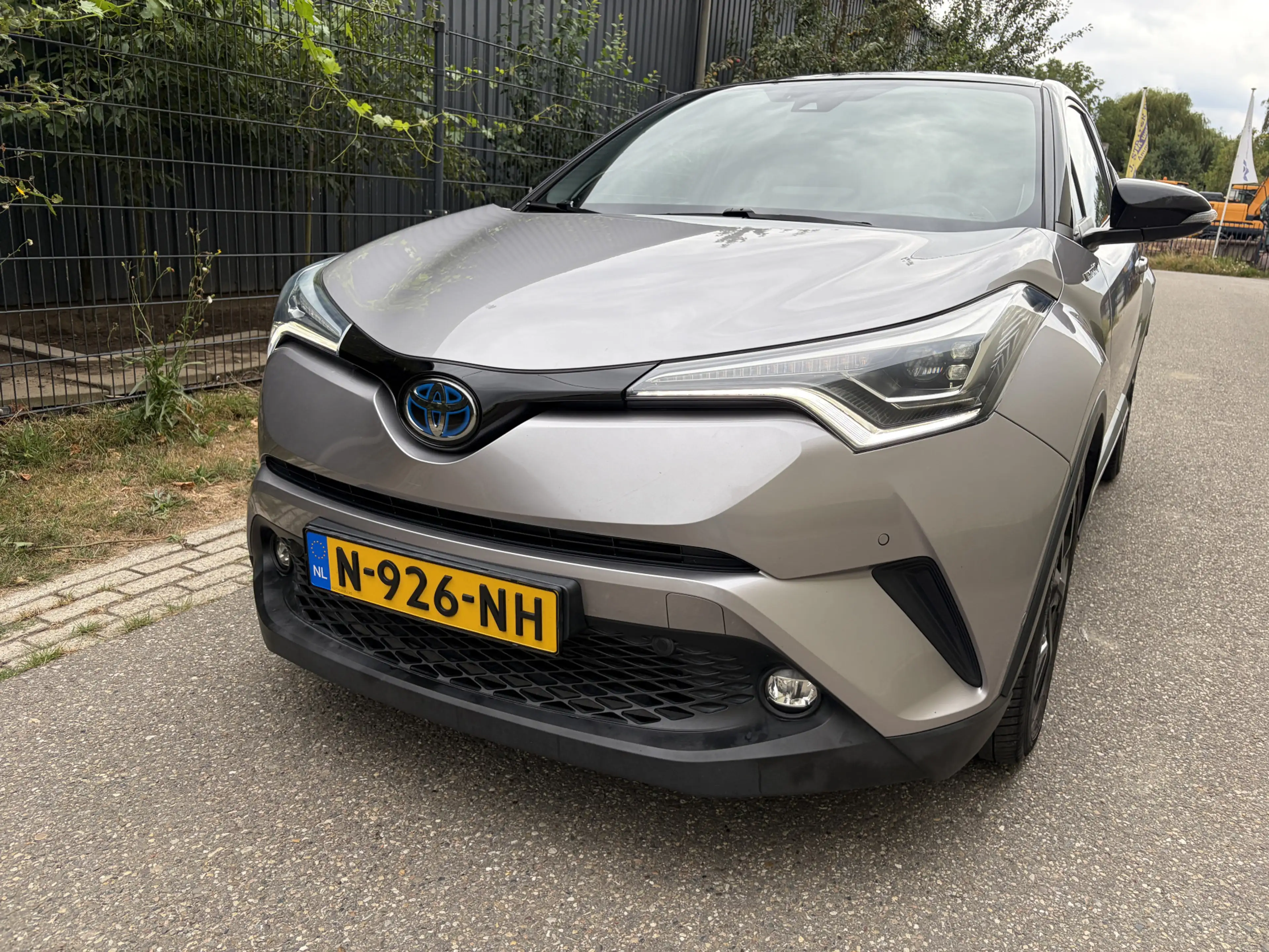 Toyota C-HR 1.8 Hybrid Bi-Tone Plus / AUTOMAAT / LEER / NAVI / — photo 28